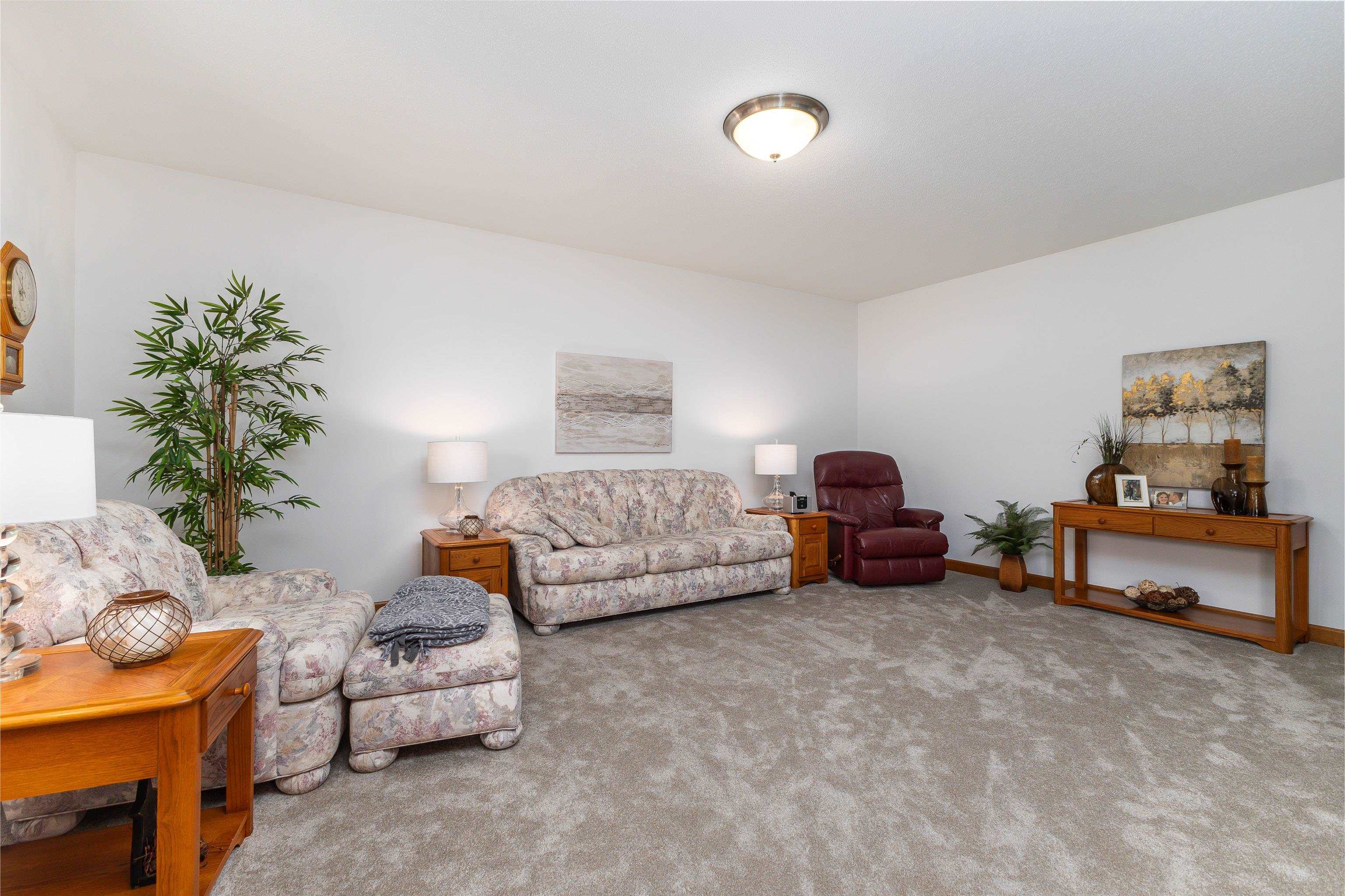 2175 Comanche Drive