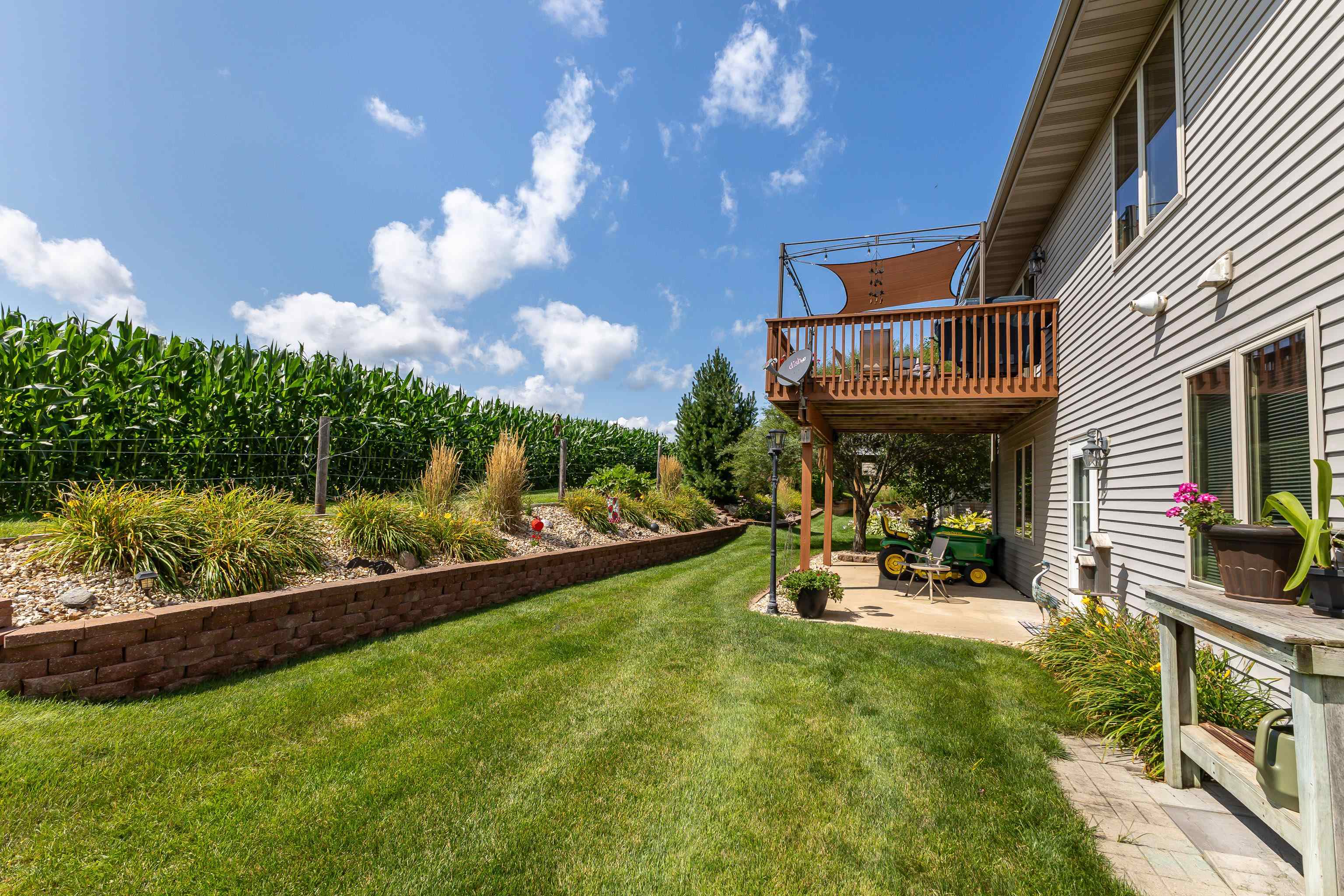 2175 Comanche Drive