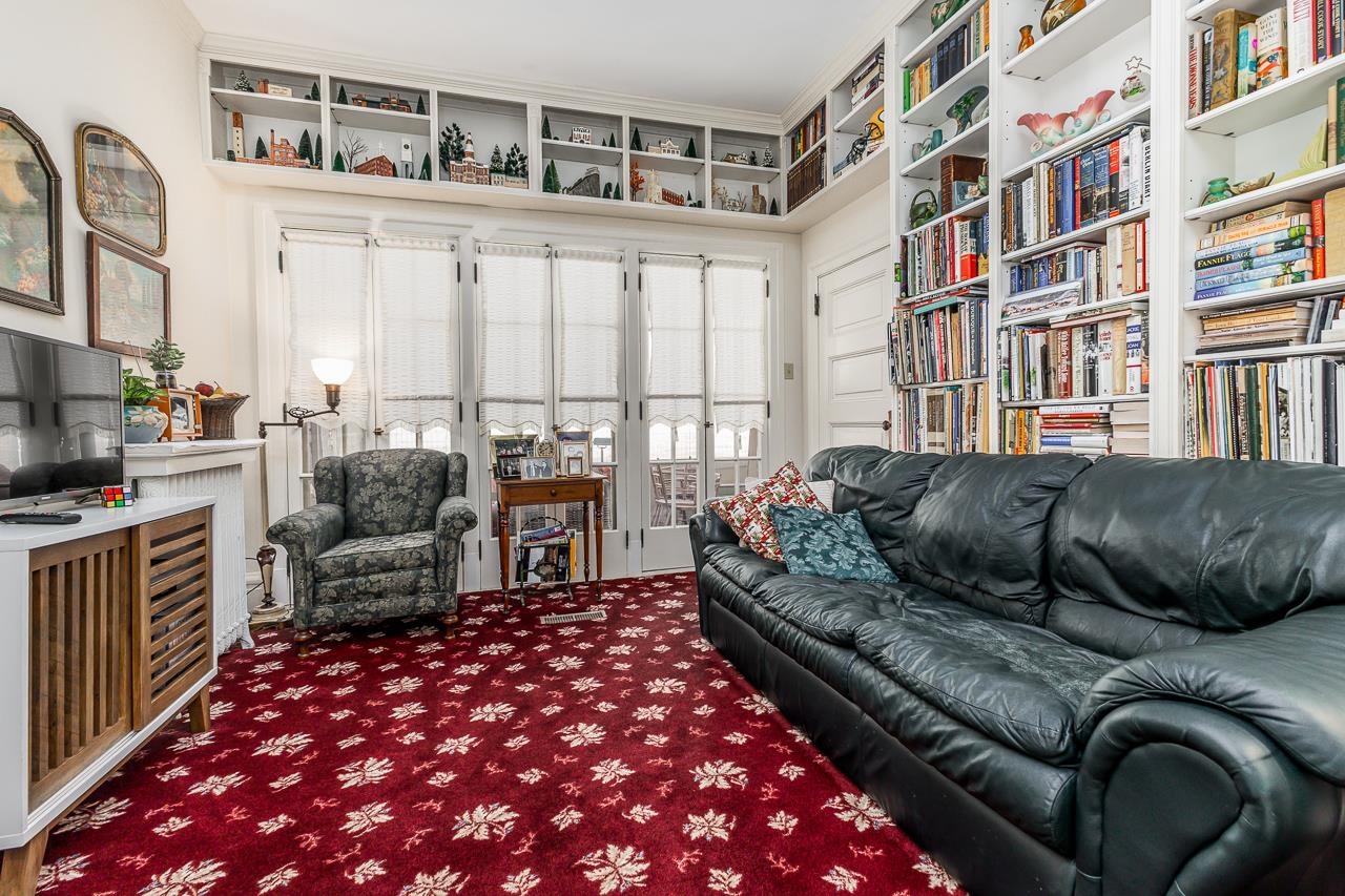 971 W 3rd Street