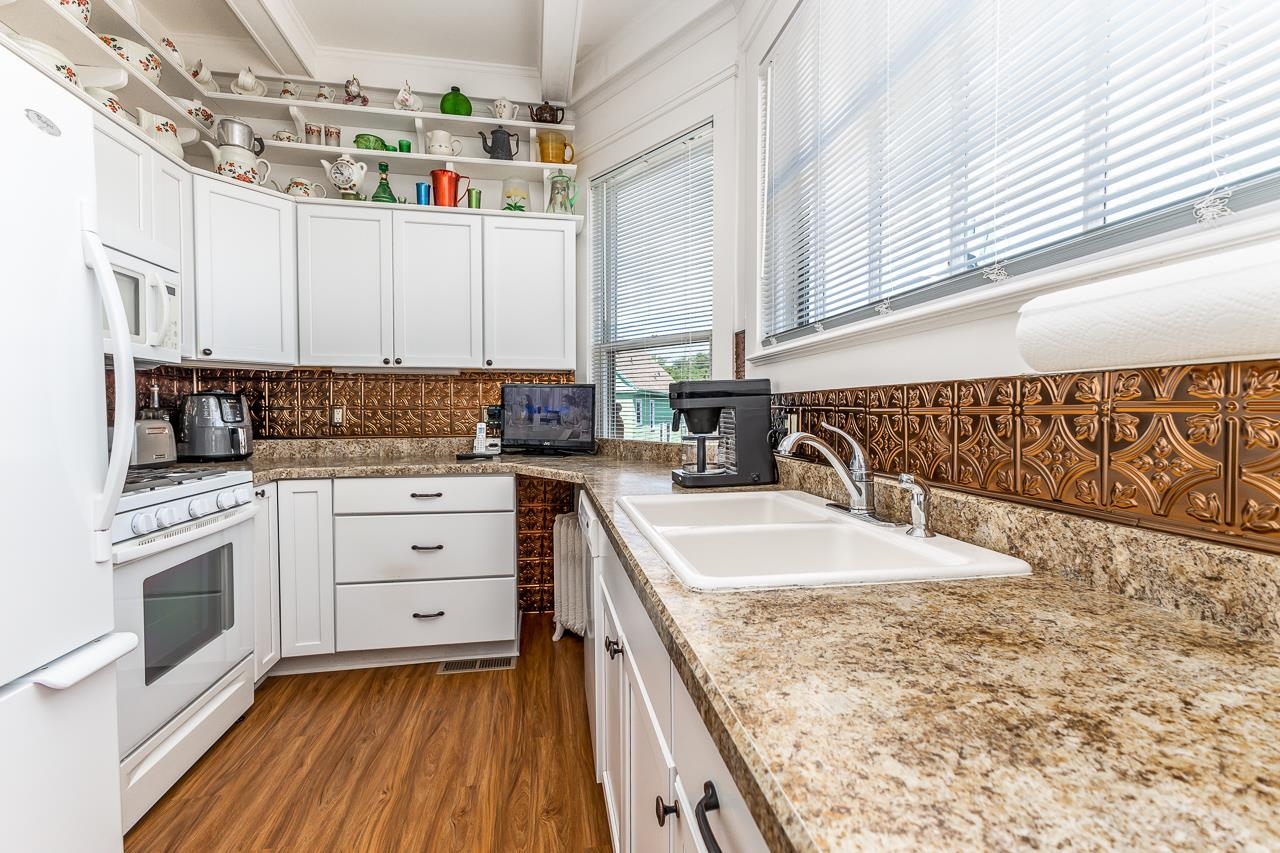 971 W 3rd Street