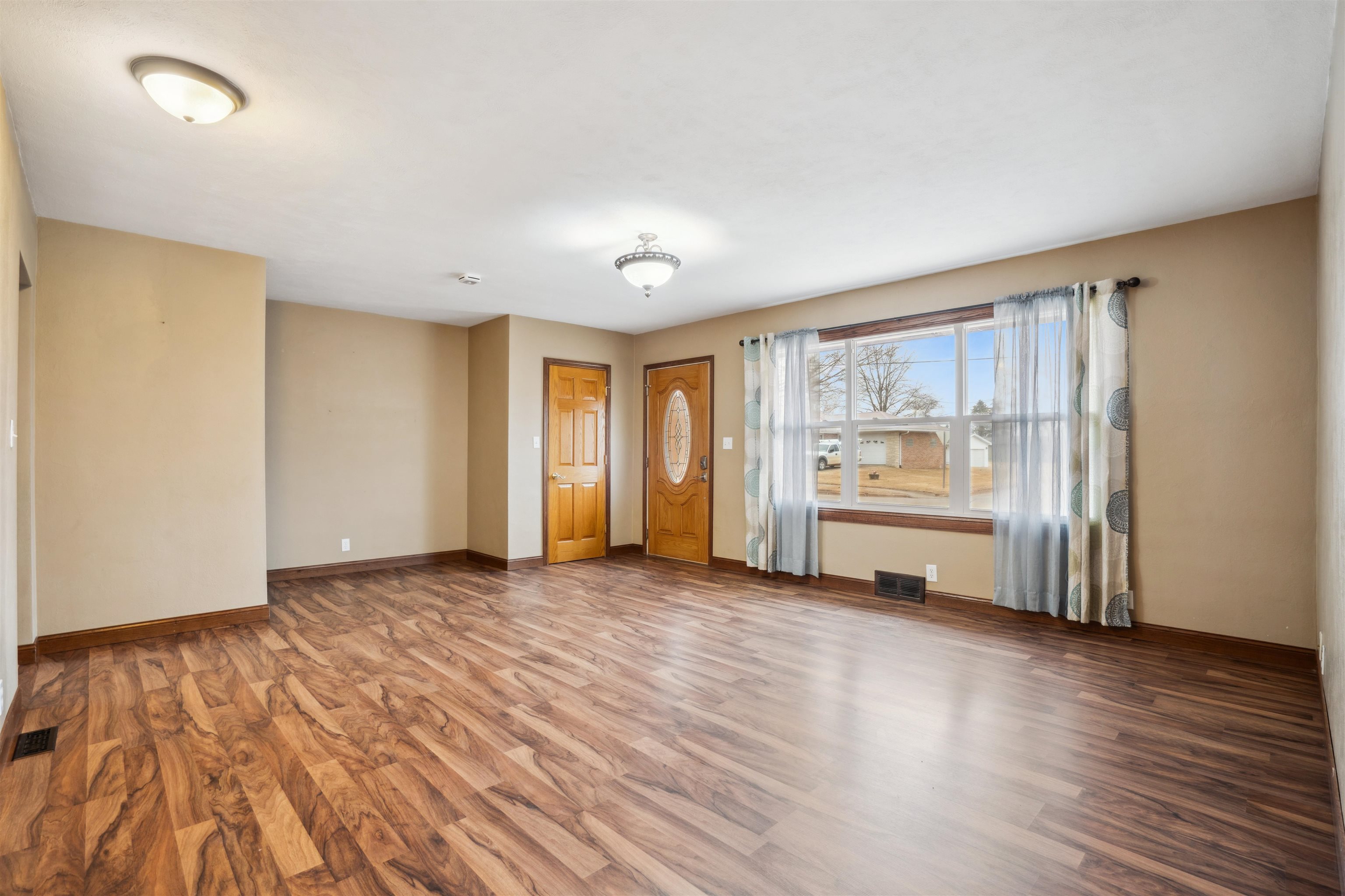 212 3rd Ave SW