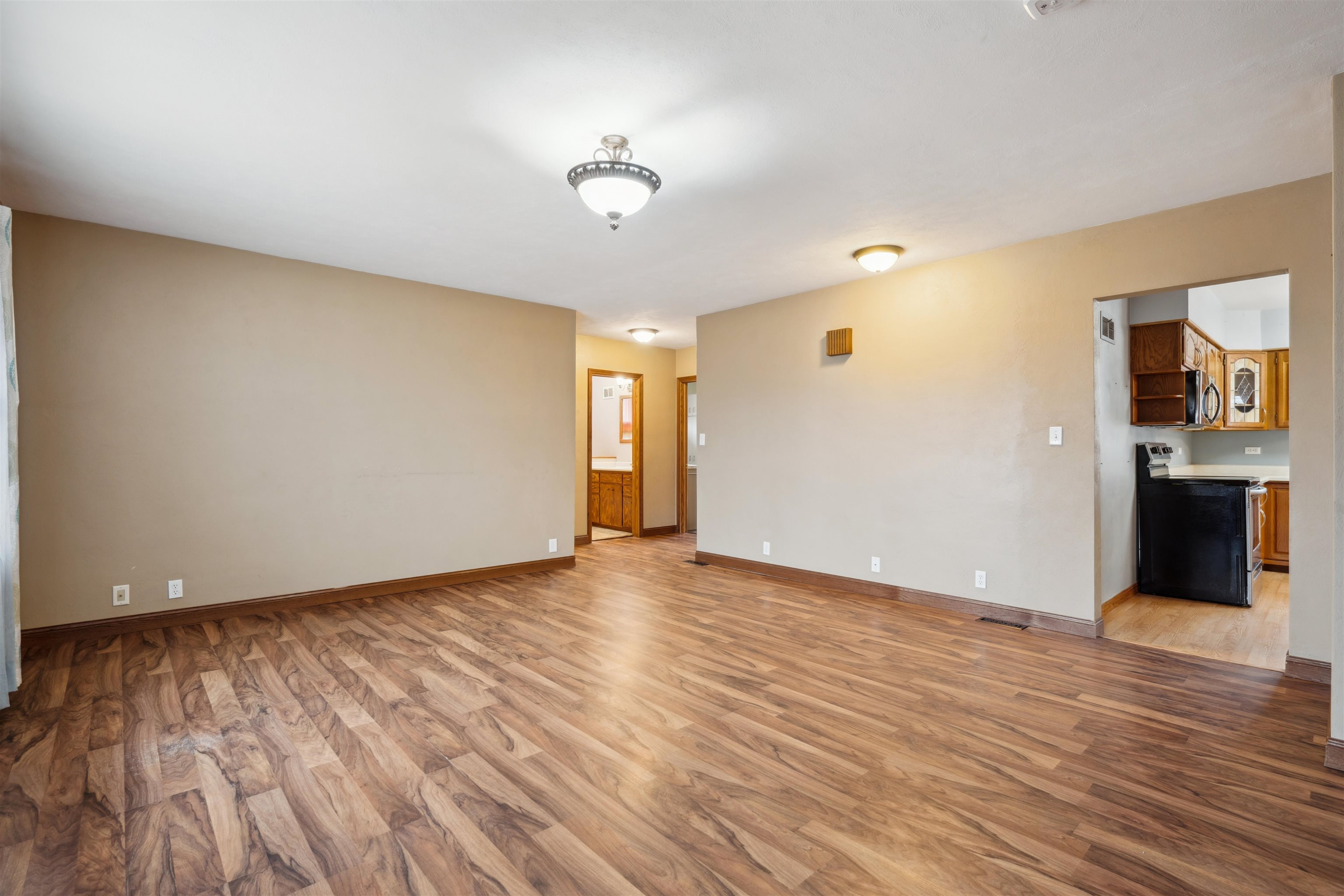 212 3rd Ave SW