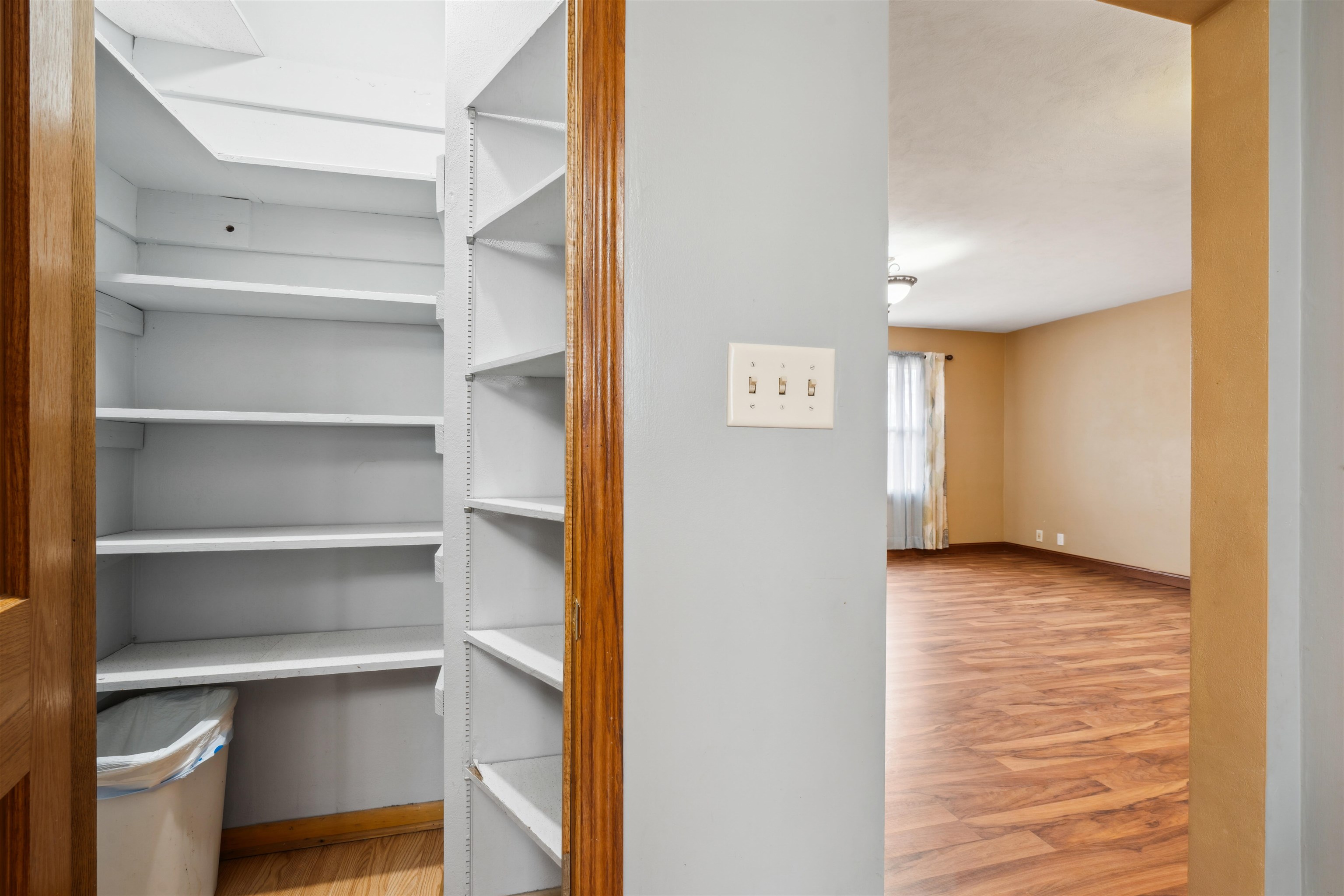 212 3rd Ave SW