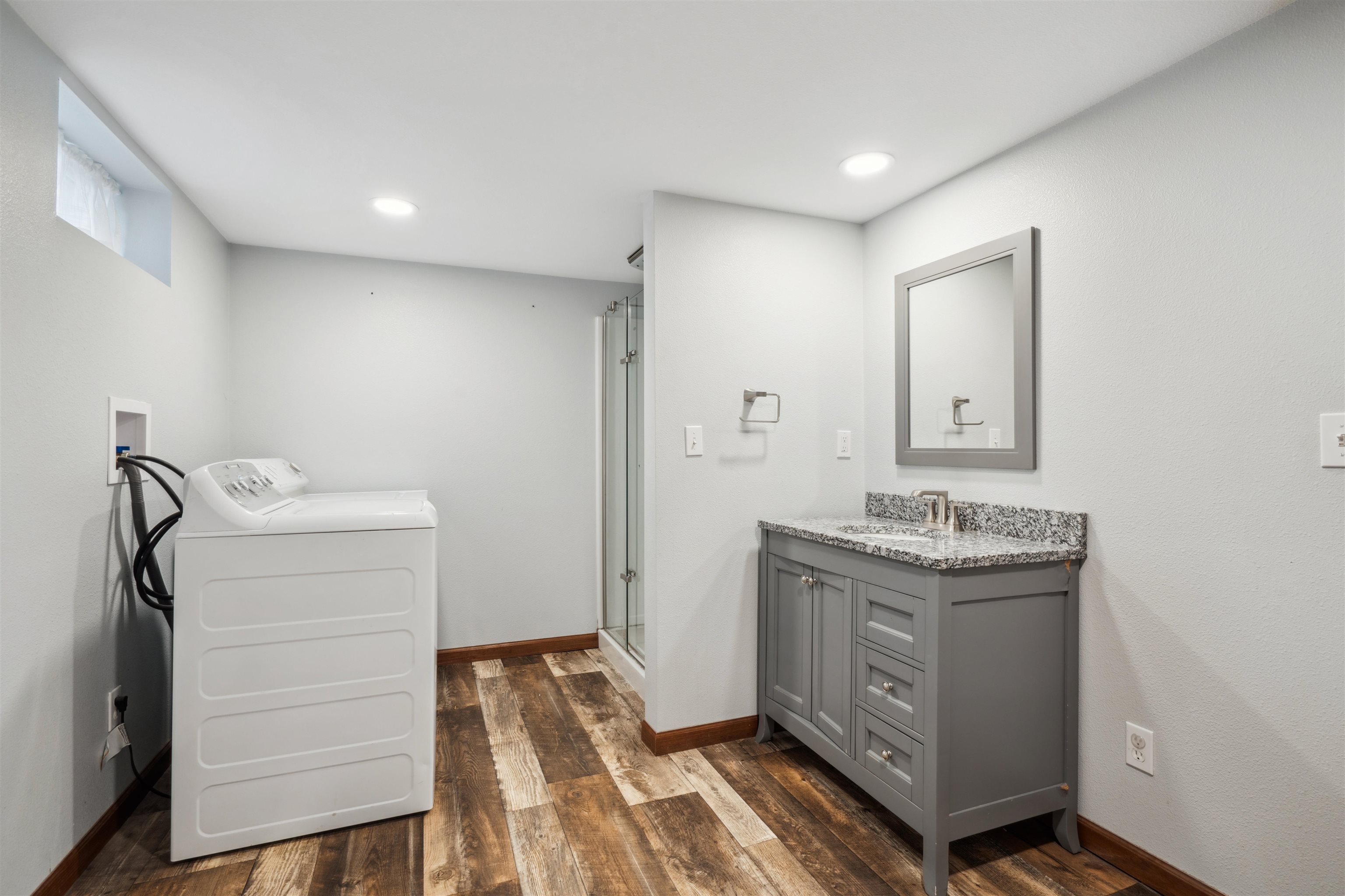 212 3rd Ave SW