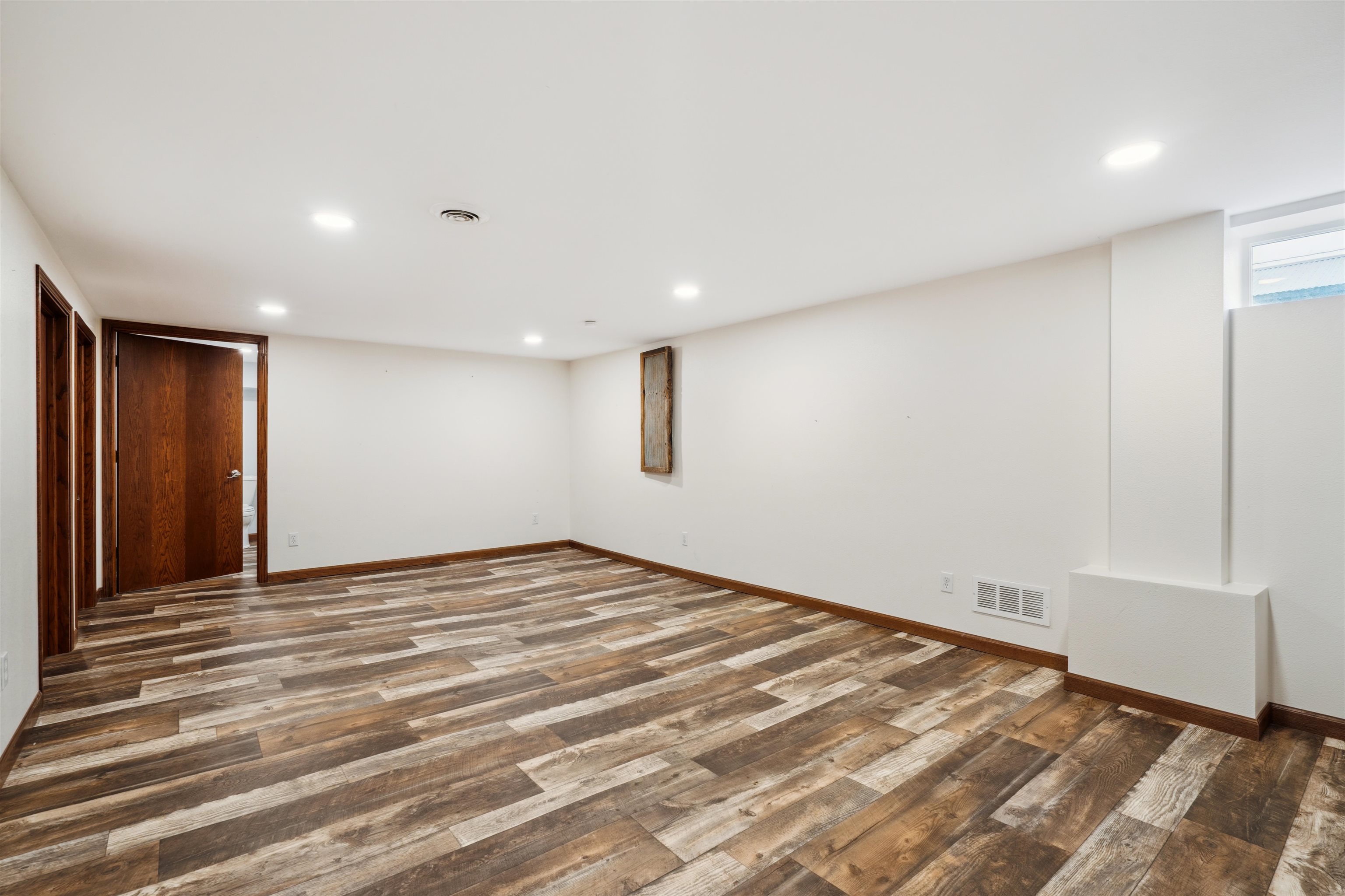 212 3rd Ave SW