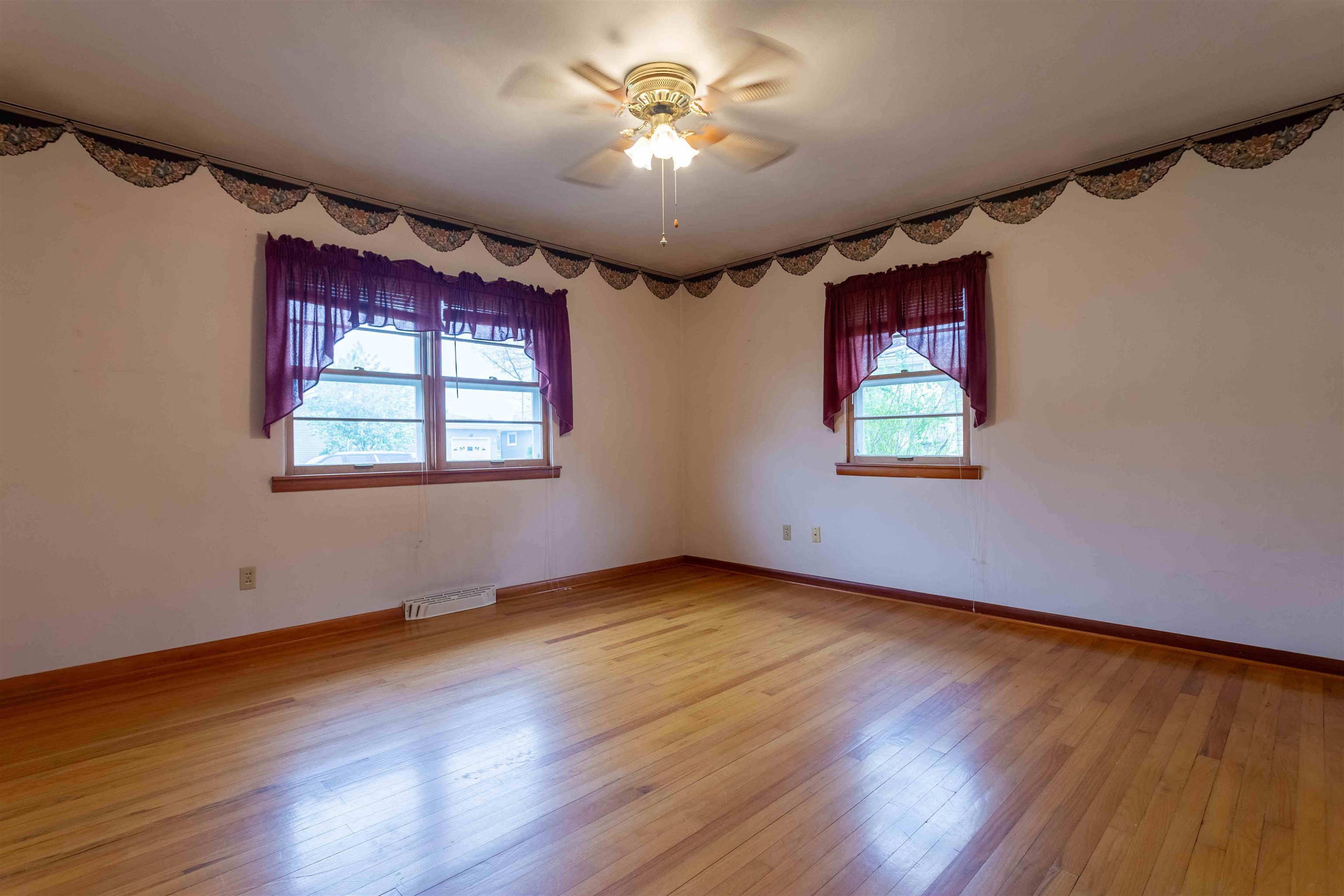 1319 1st Avenue Unit: East