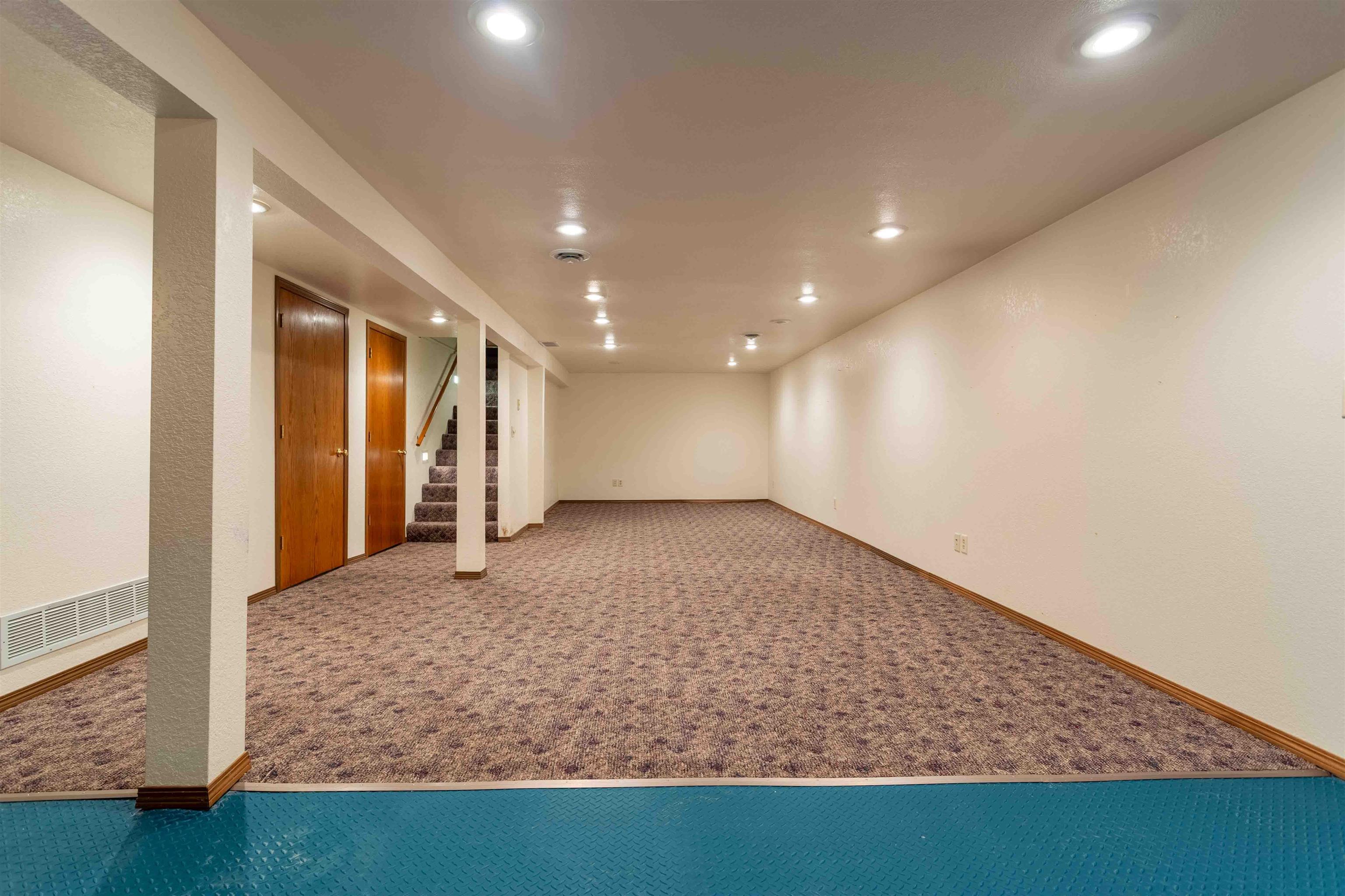 1319 1st Avenue Unit: East