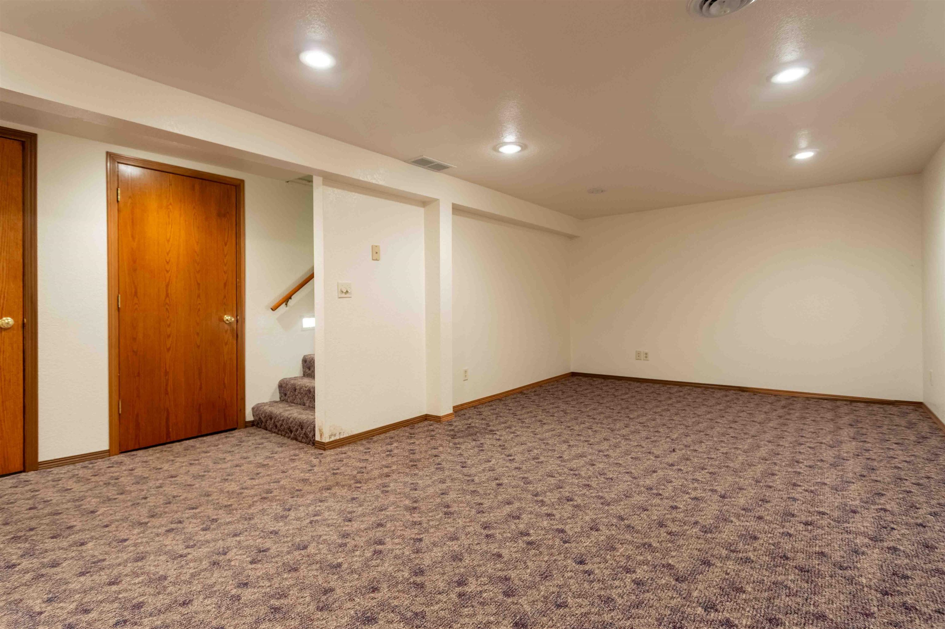 1319 1st Avenue Unit: East