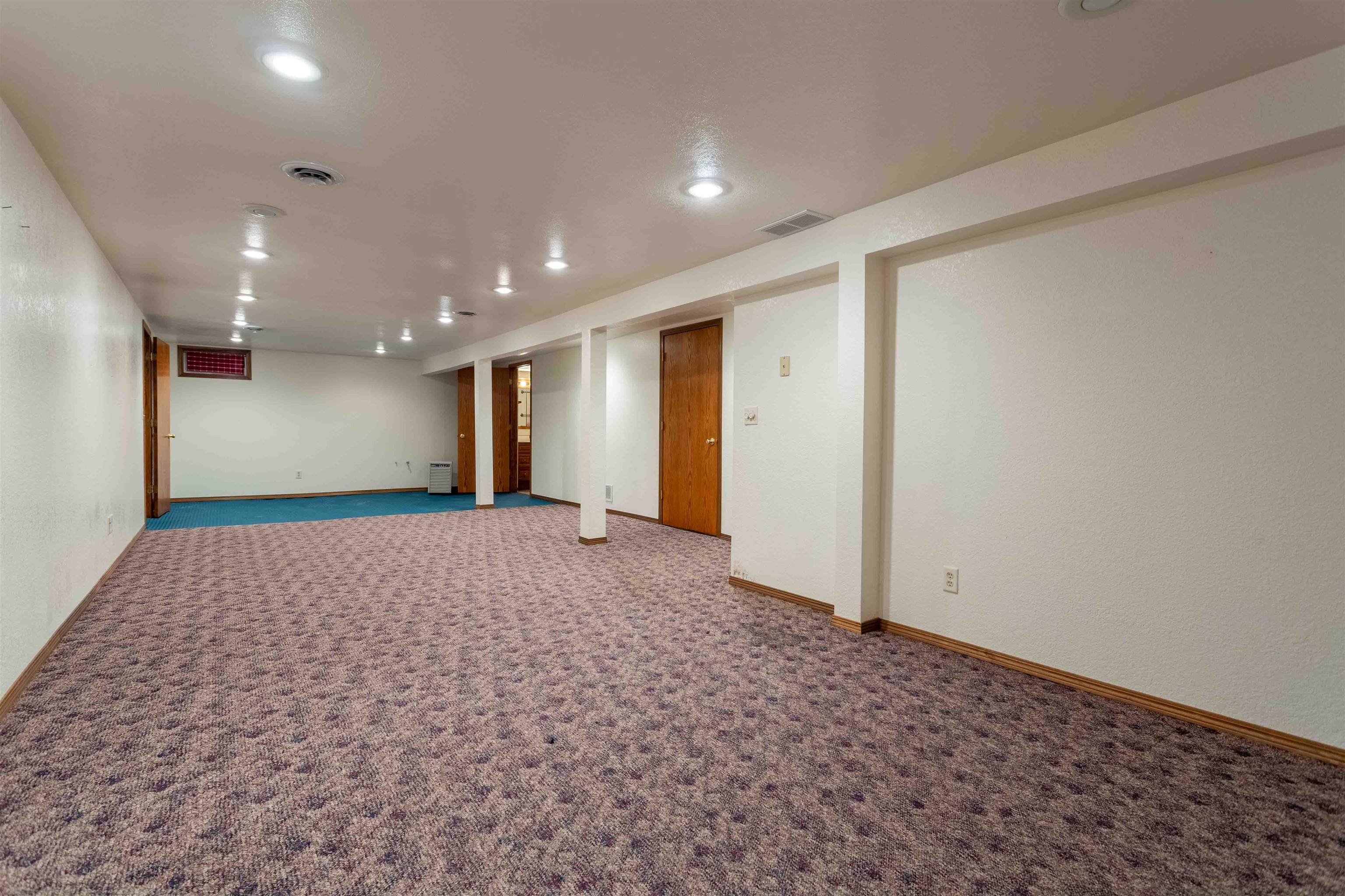 1319 1st Avenue Unit: East