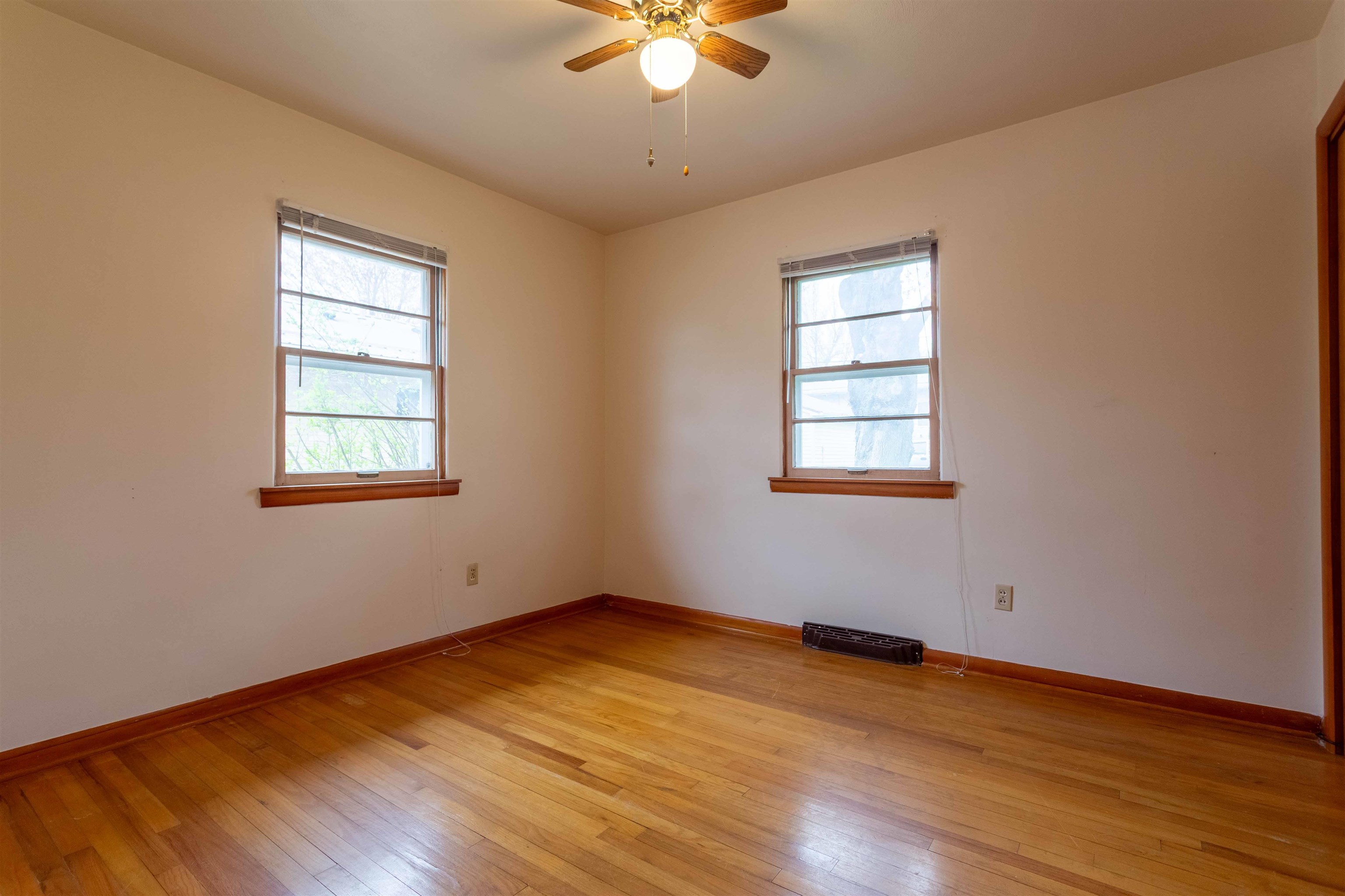 1319 1st Avenue Unit: East