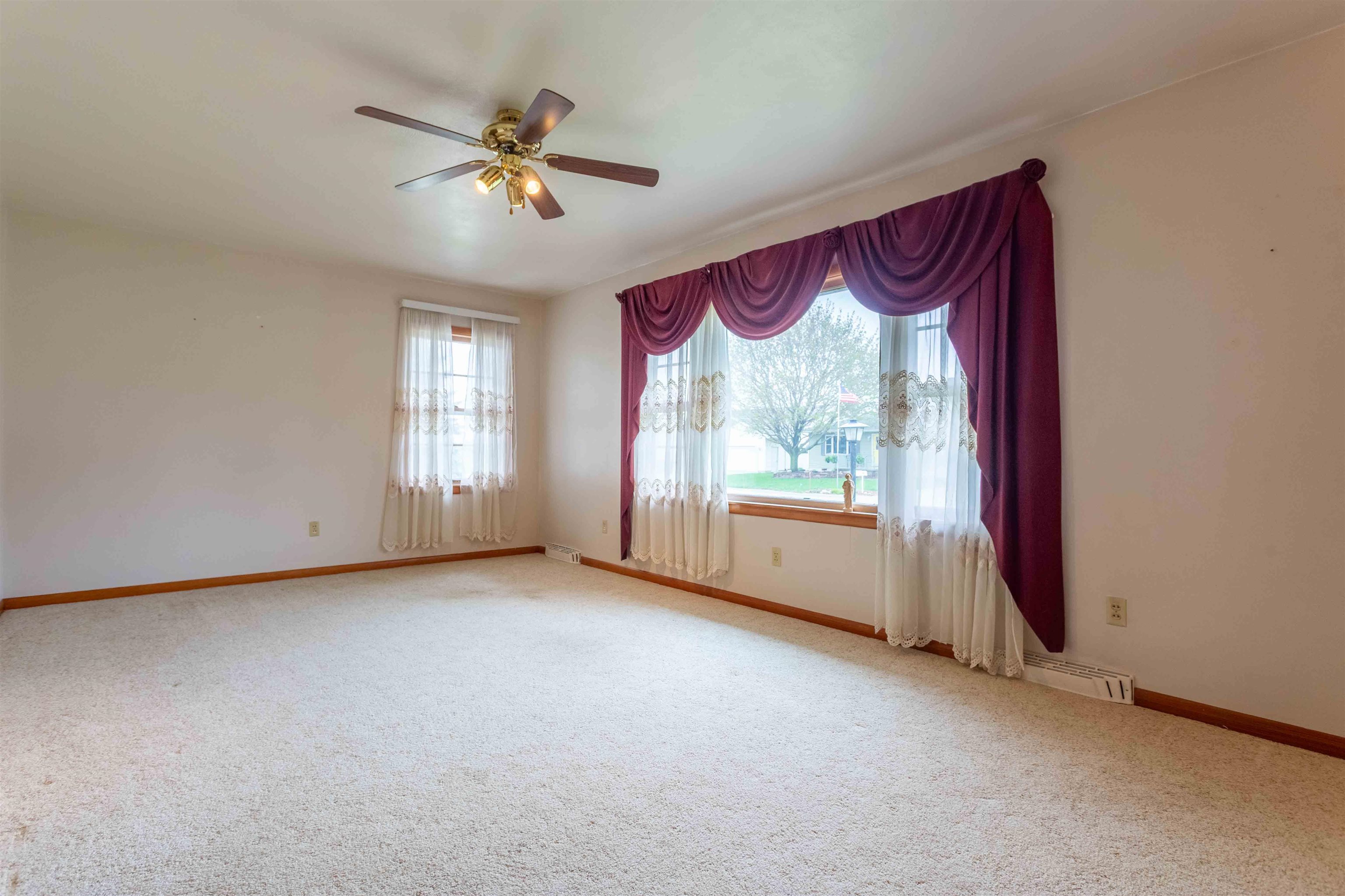 1319 1st Avenue Unit: East