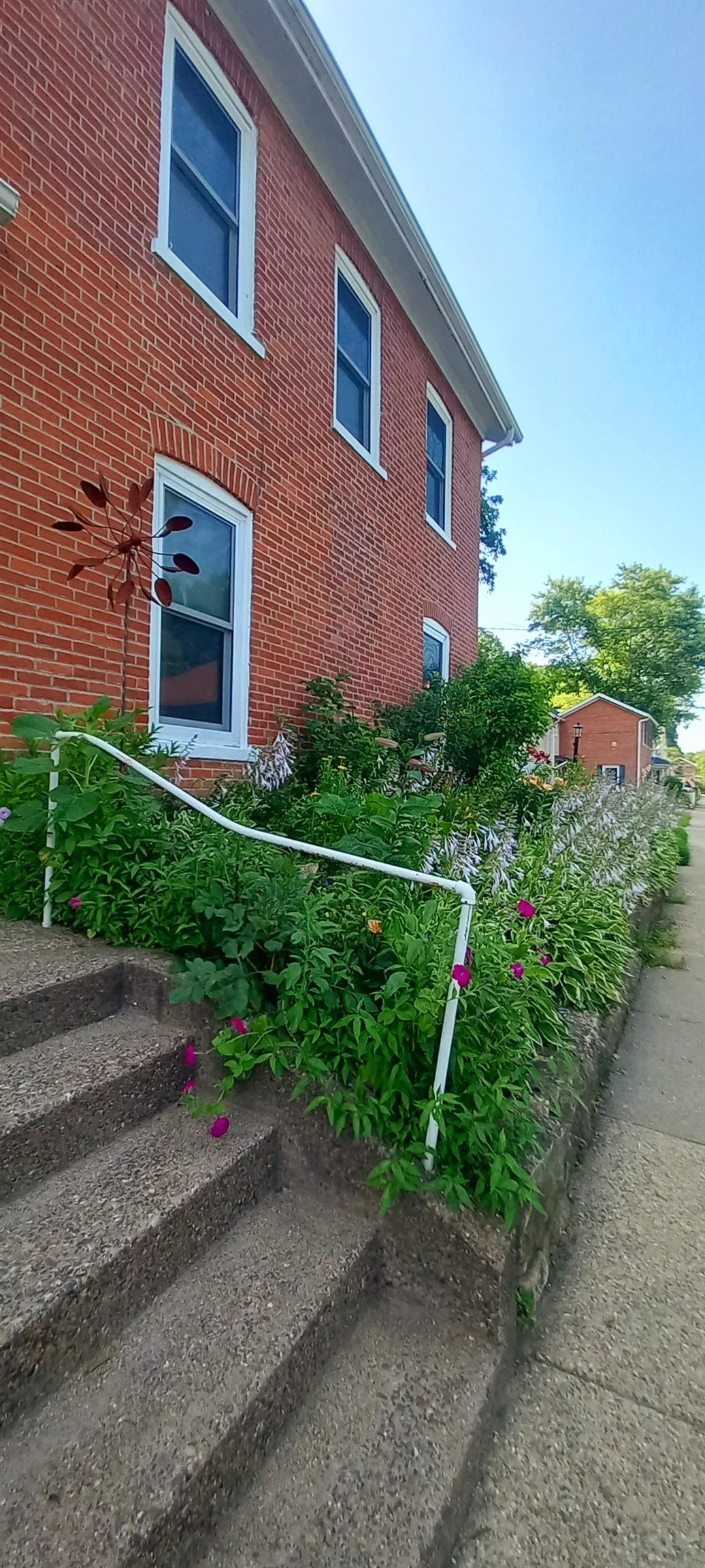 502 Dewey Avenue