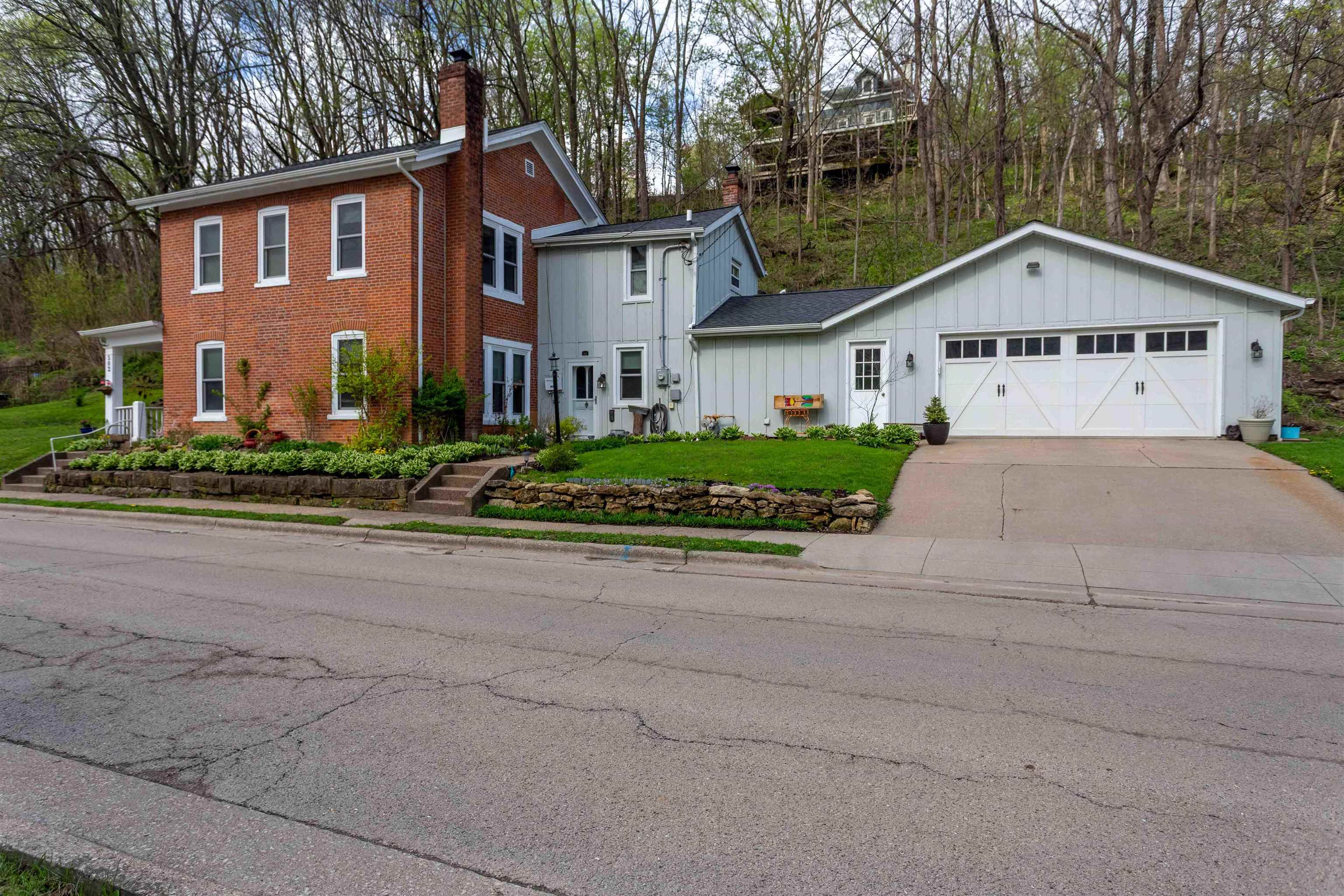 502 Dewey Avenue