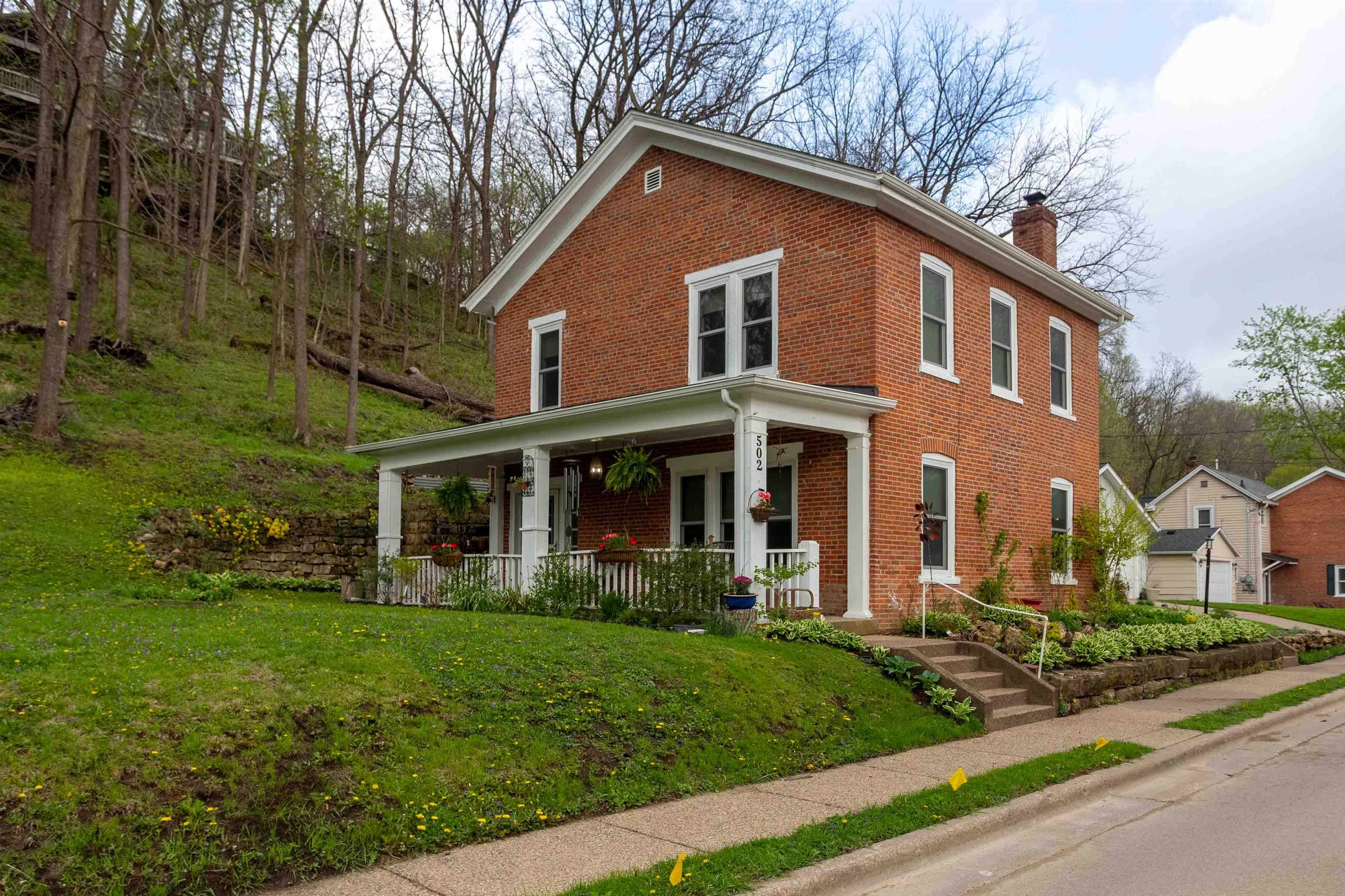502 Dewey Avenue