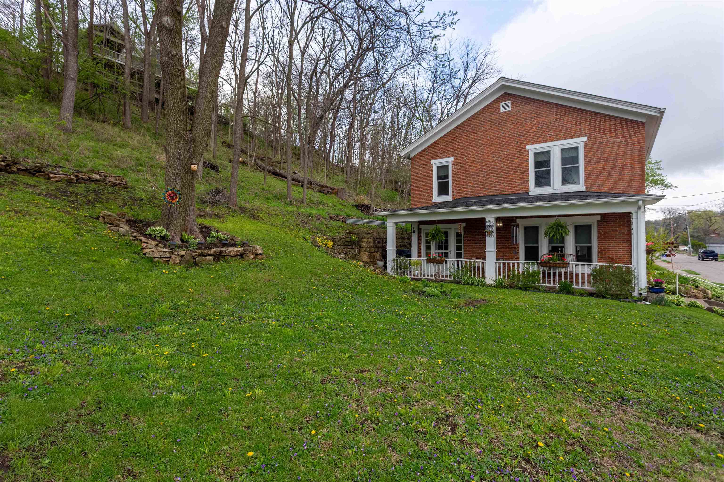 502 Dewey Avenue