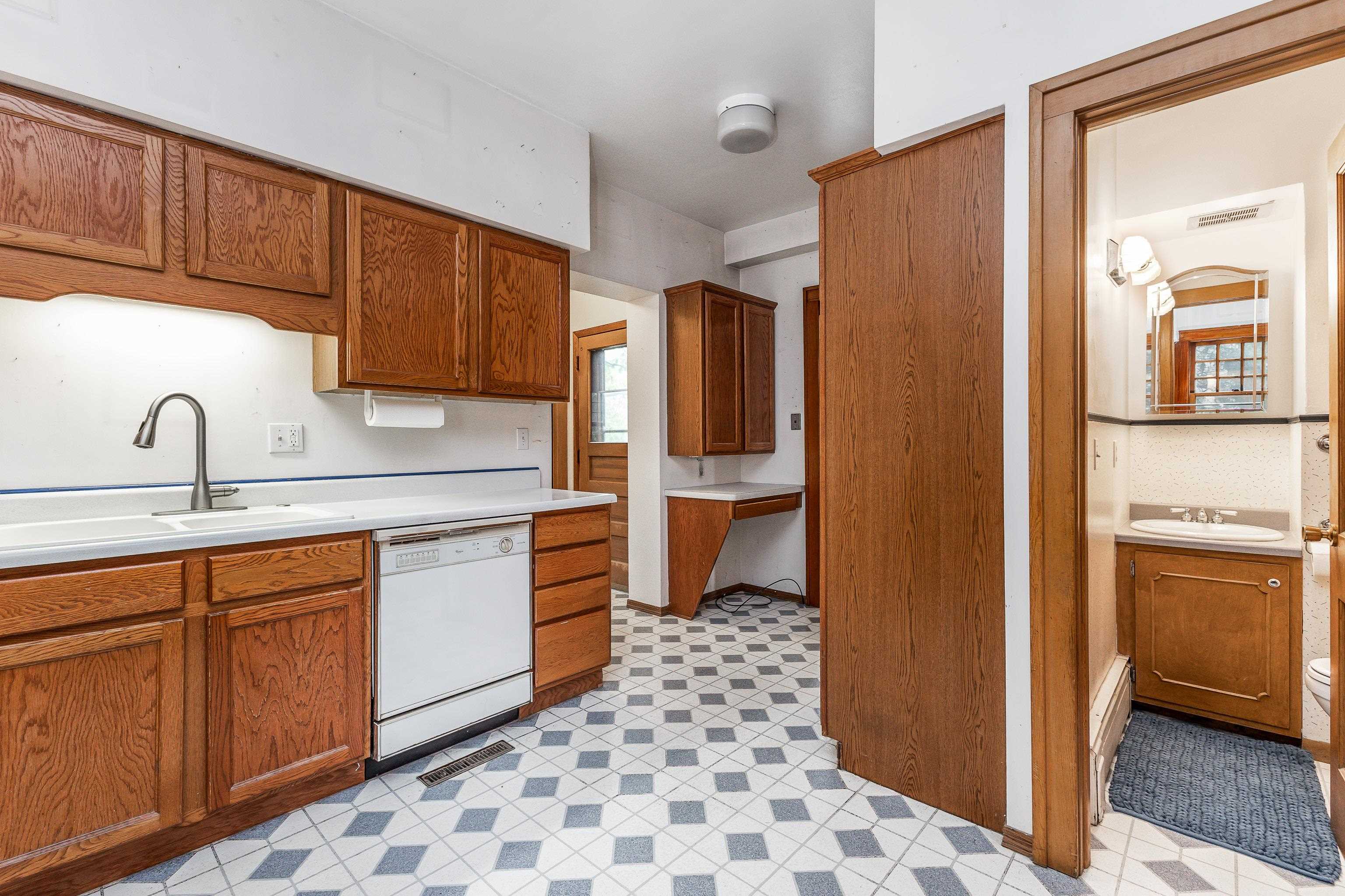 285 N Grandview Avenue