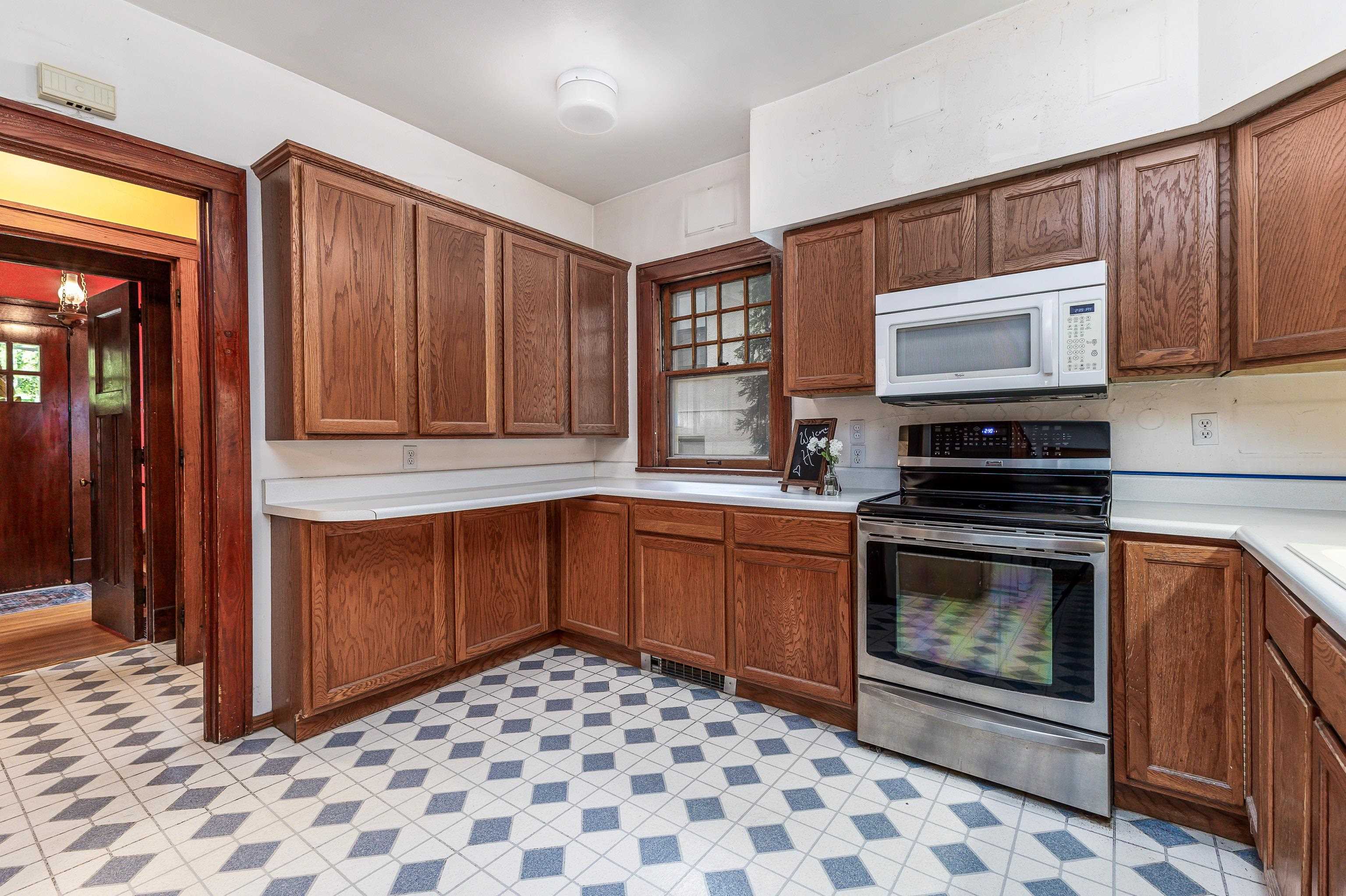 285 N Grandview Avenue