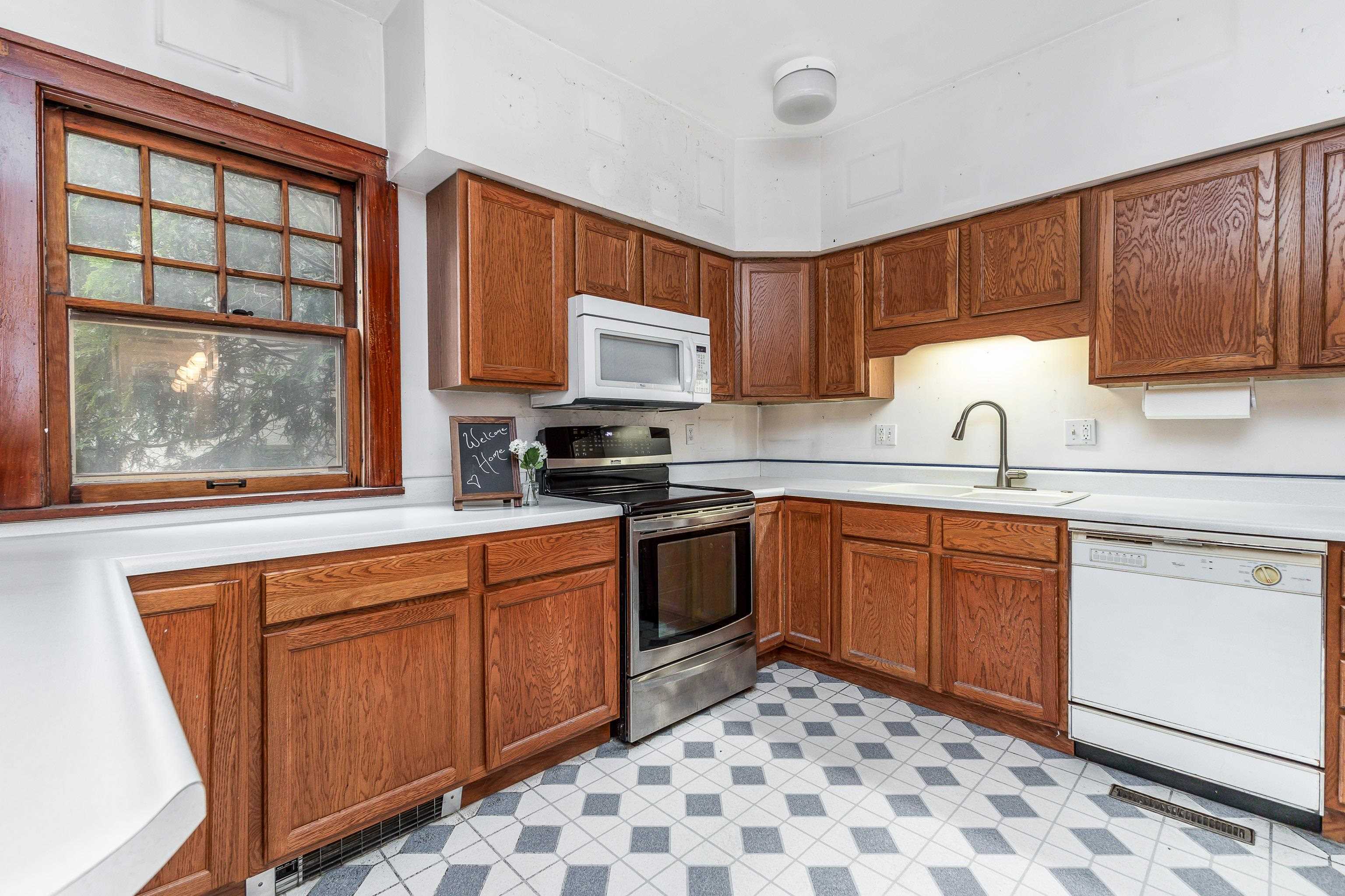 285 N Grandview Avenue