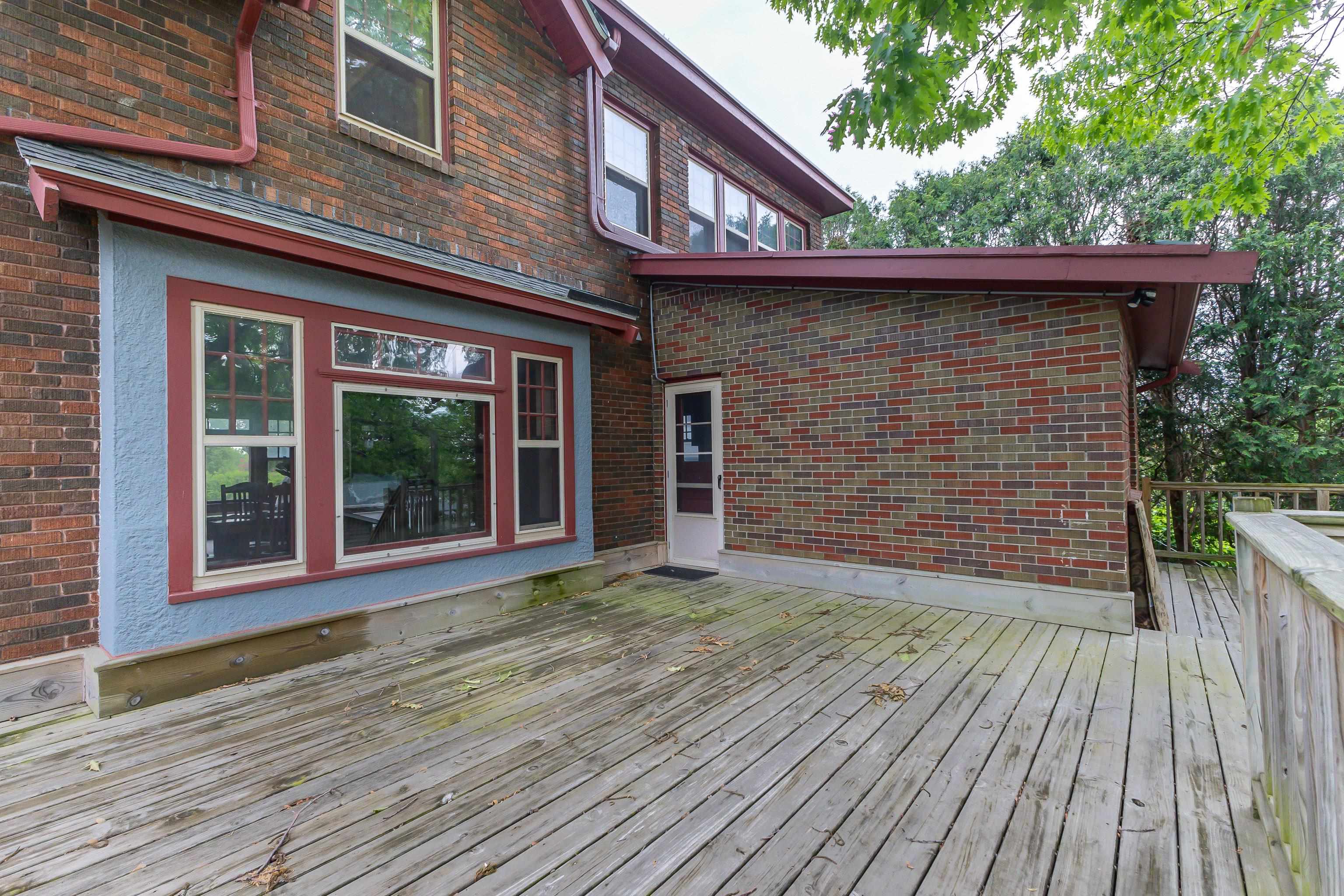 285 N Grandview Avenue
