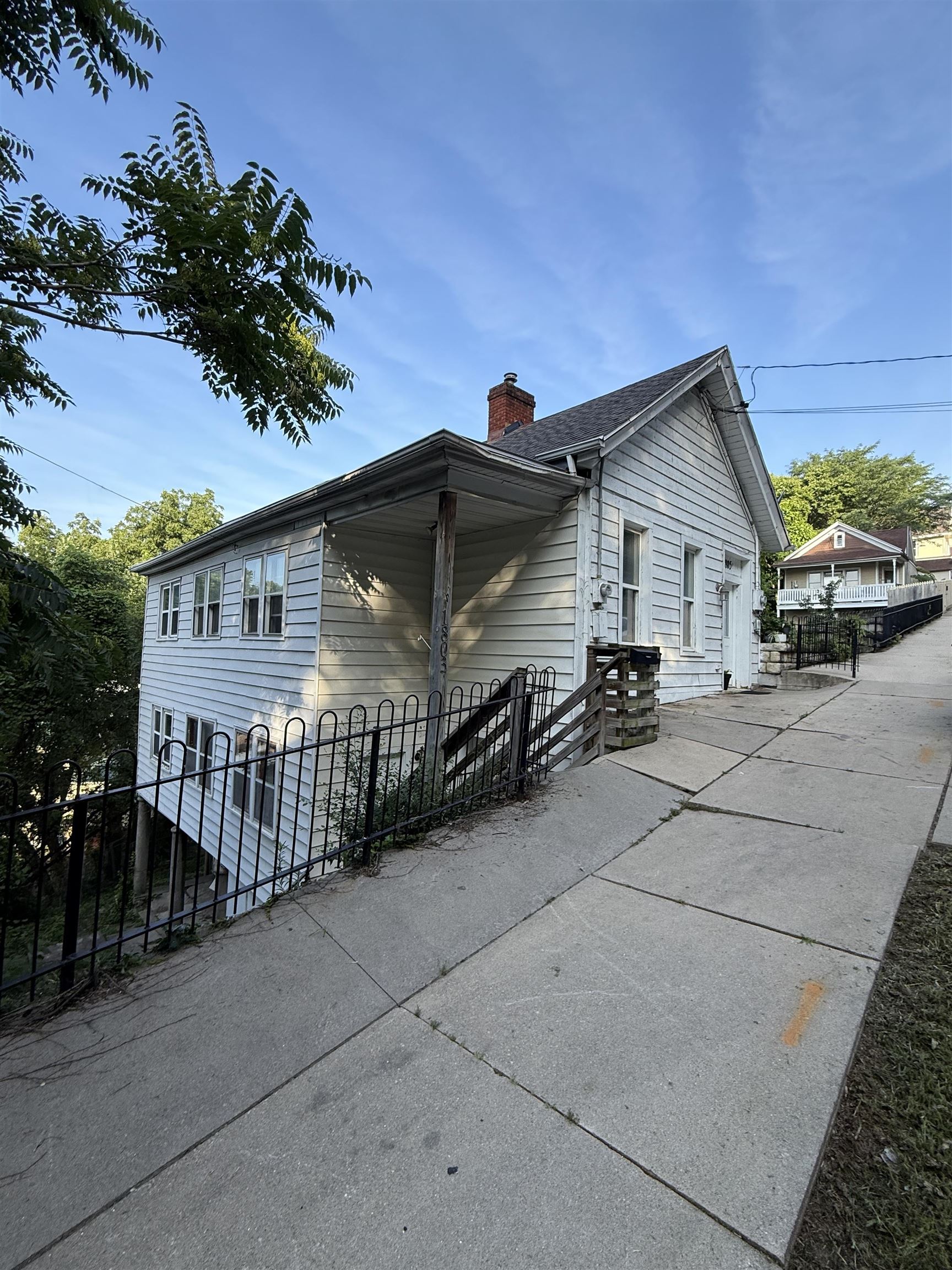 1805 Madison Street