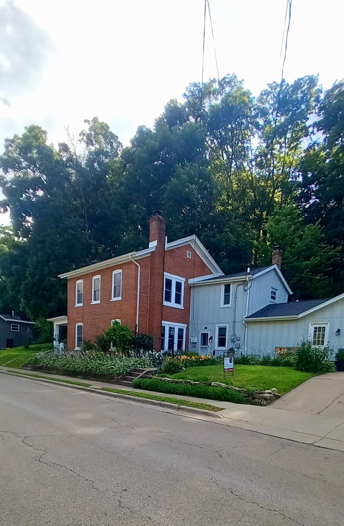 502 Dewey Avenue