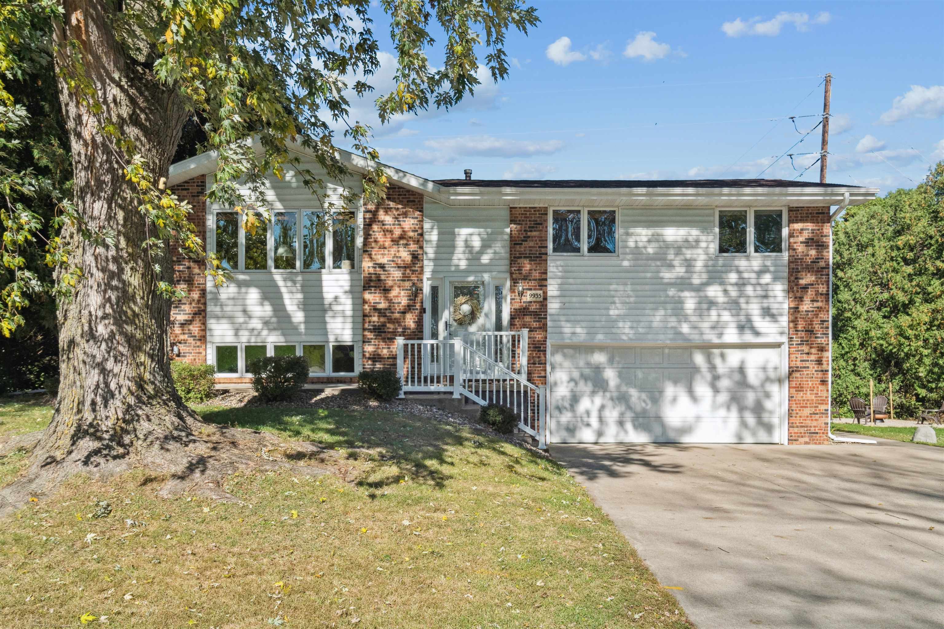 9935 Ginger Ridge