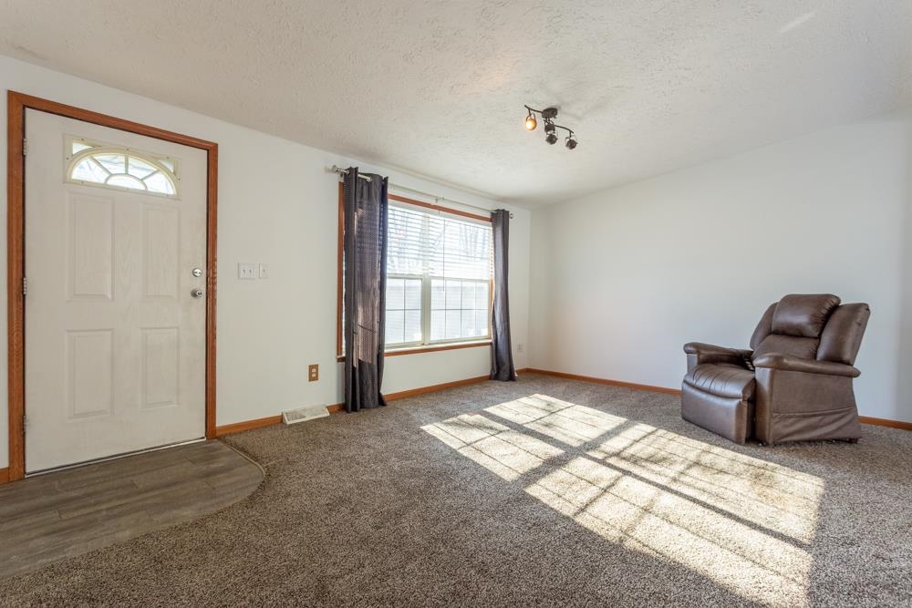 108 Smoke Signal Lane