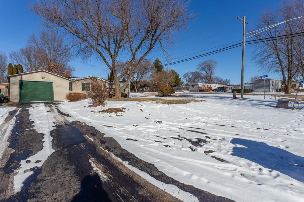 108 Smoke Signal Lane