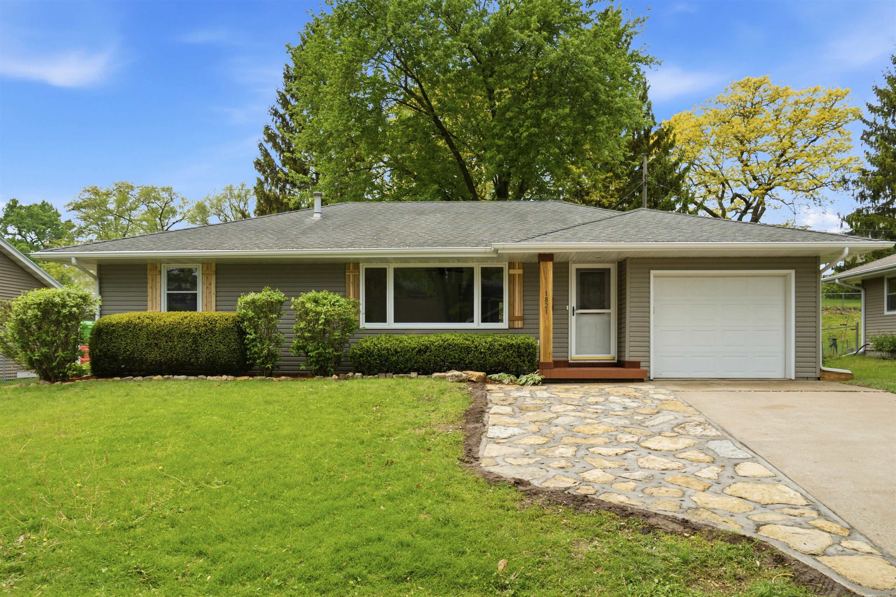 1821 Glendale Court
