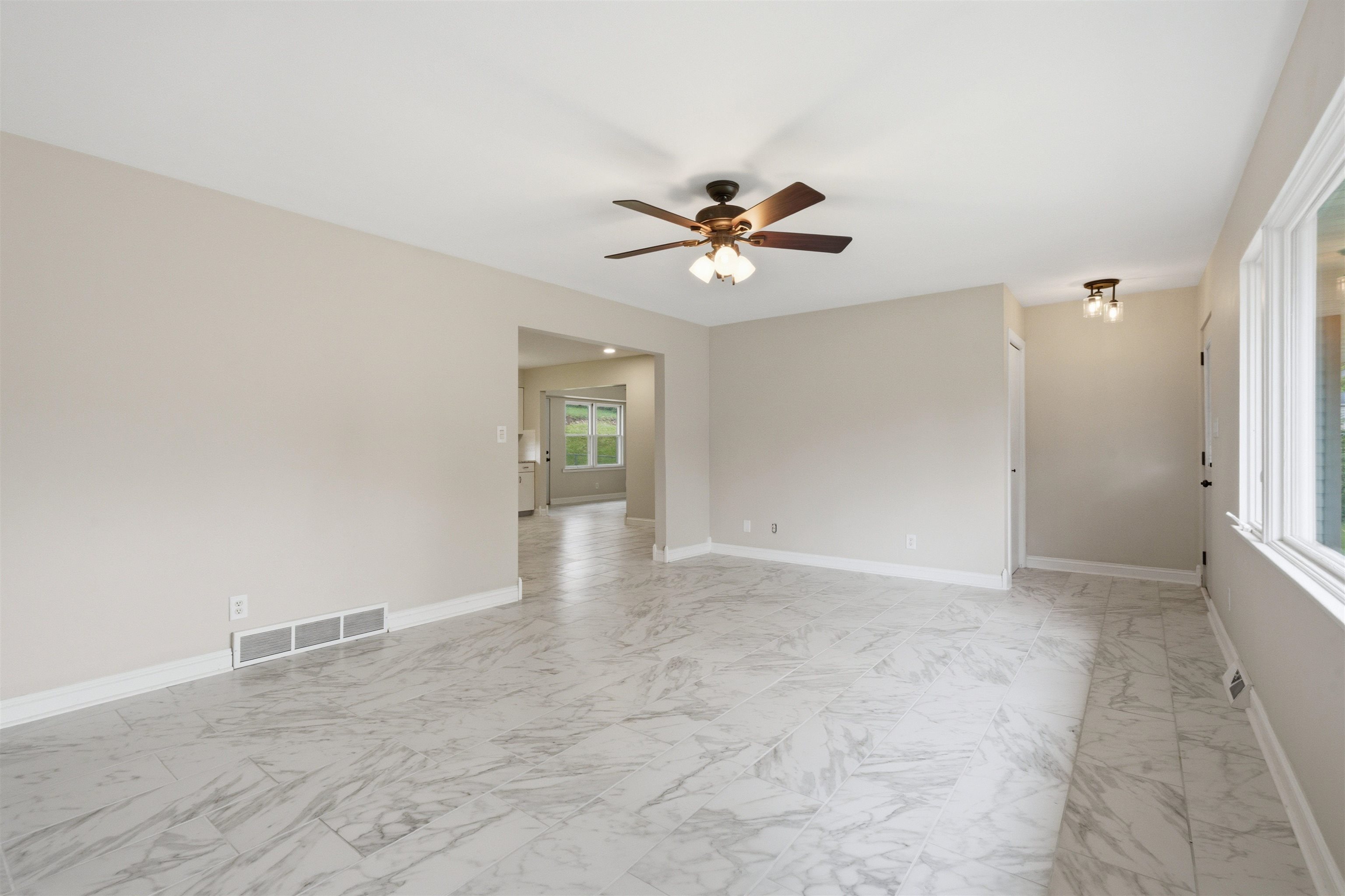 1821 Glendale Court
