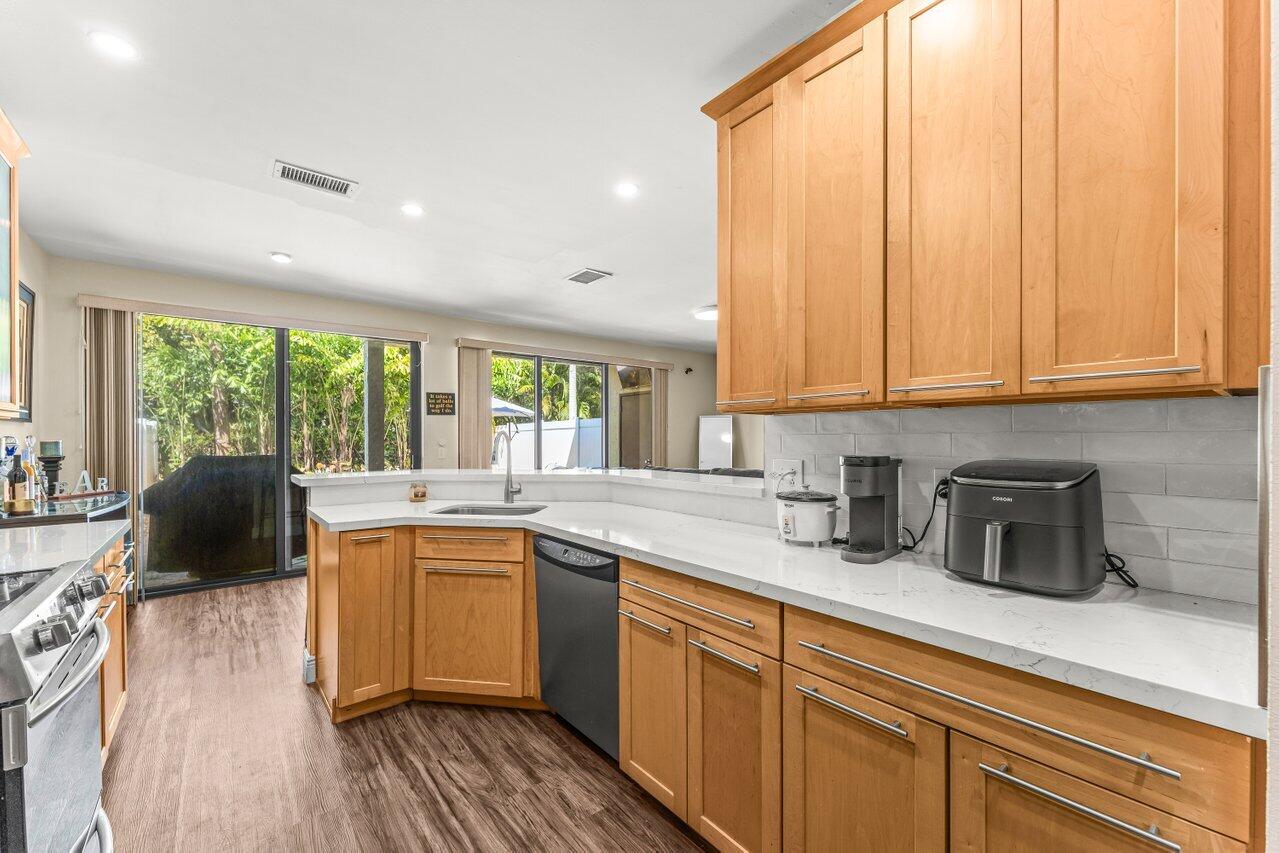 5698 Santiago Circle