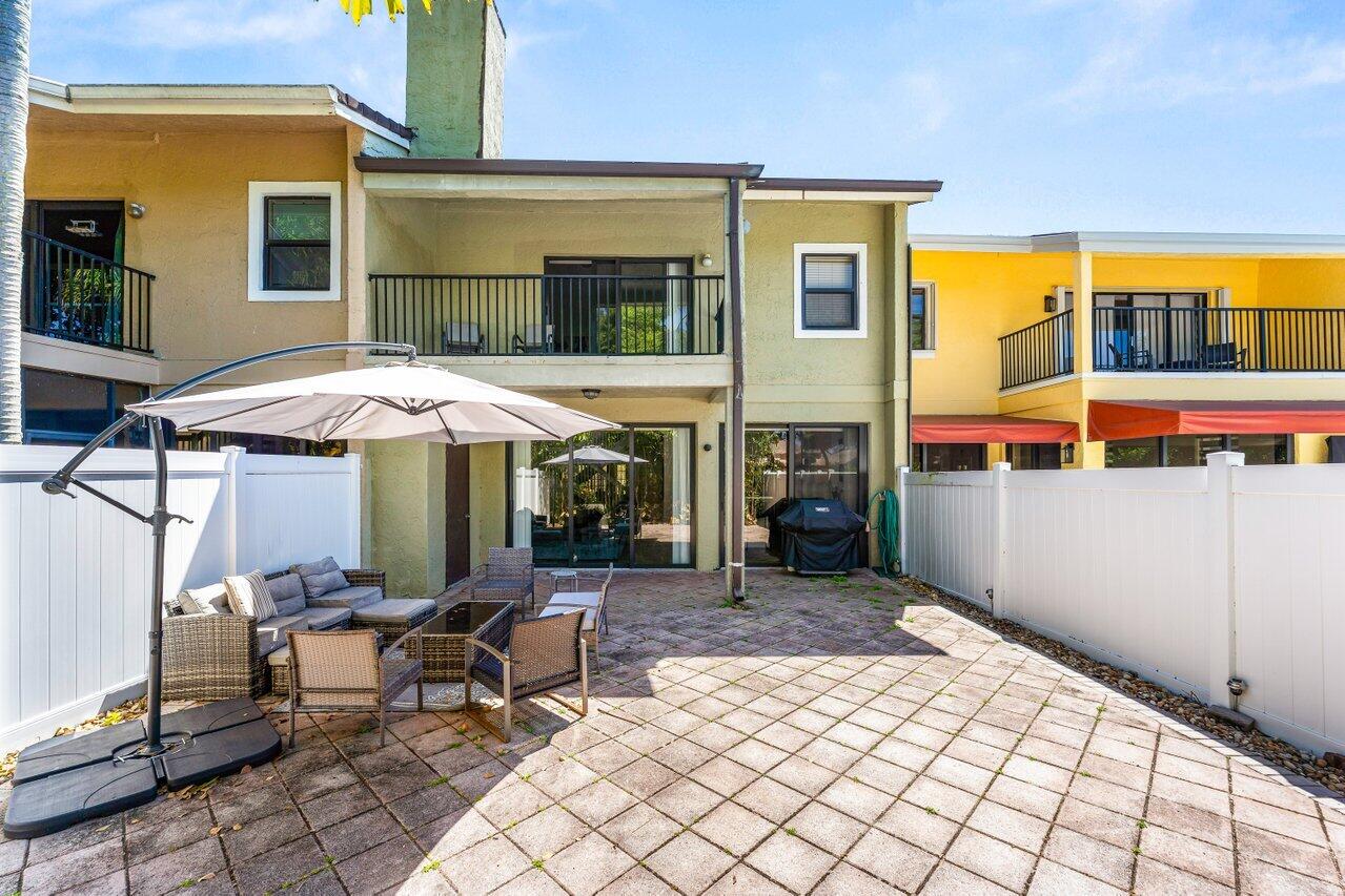 5698 Santiago Circle