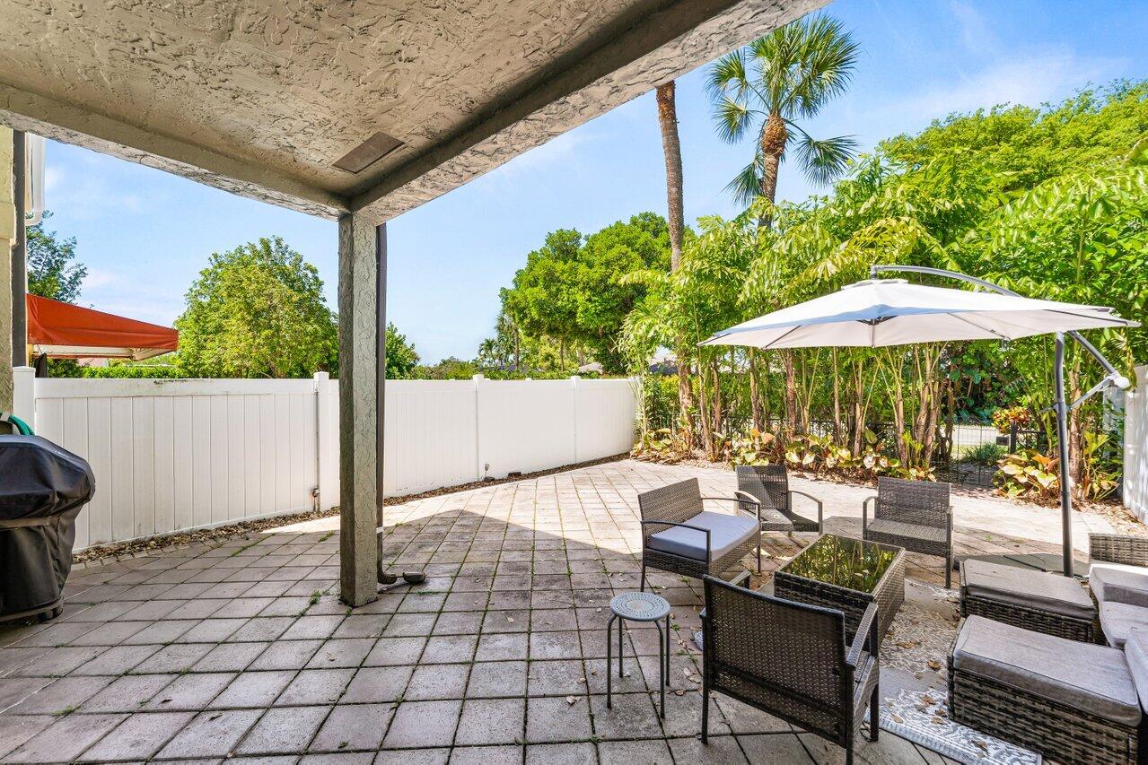 5698 Santiago Circle