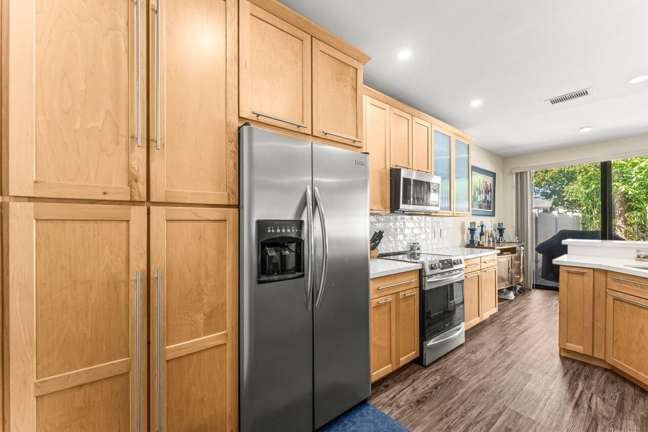 5698 Santiago Circle