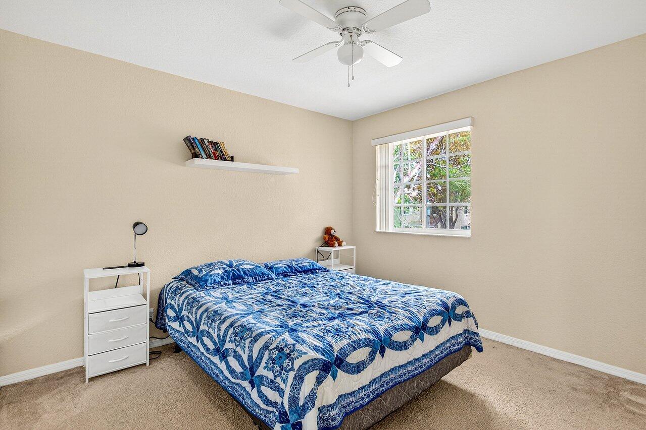 9090 NW 40th Place