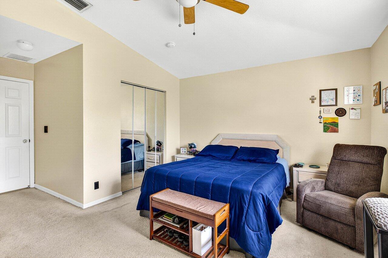 9090 NW 40th Place