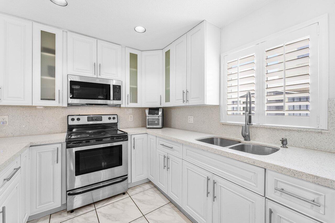 331 NW 101st Terrace