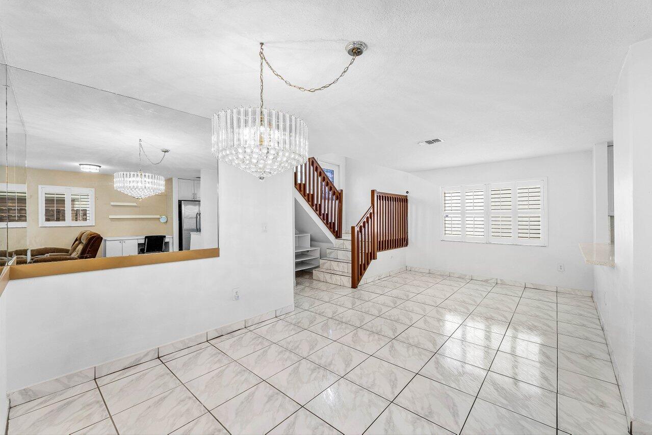 331 NW 101st Terrace