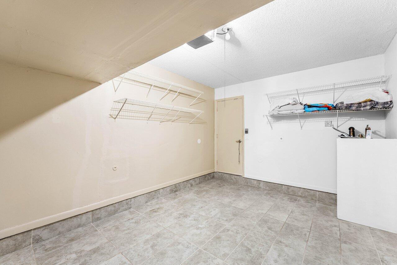 331 NW 101st Terrace
