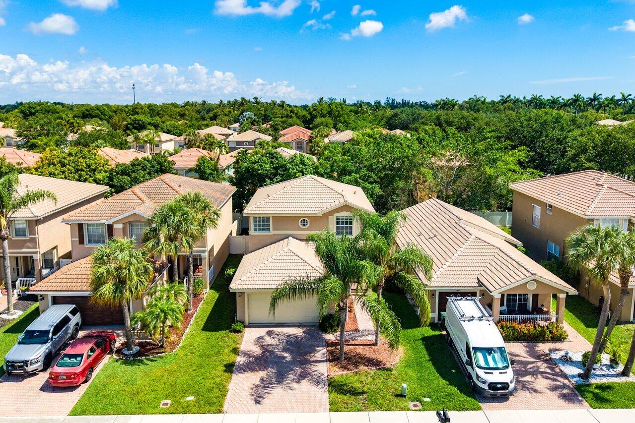 5453 Queenship Court