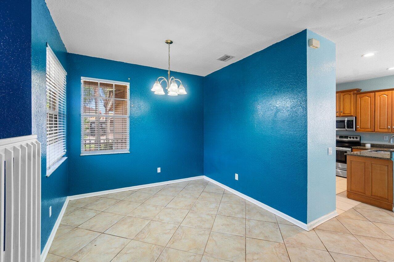 5453 Queenship Court