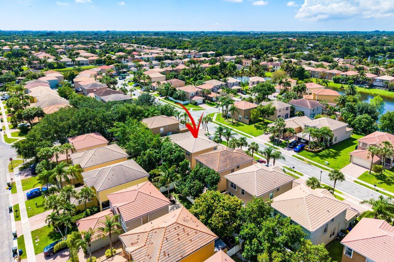 5453 Queenship Court