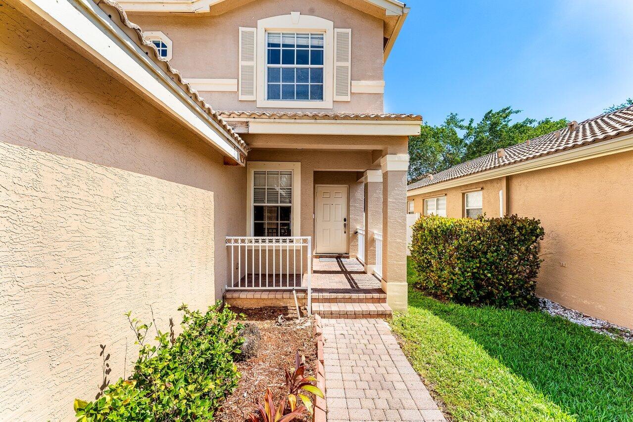 5453 Queenship Court