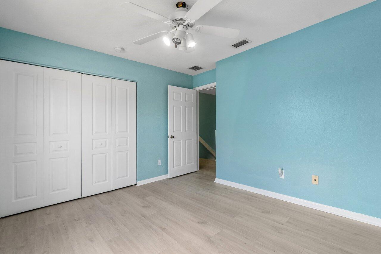 5453 Queenship Court