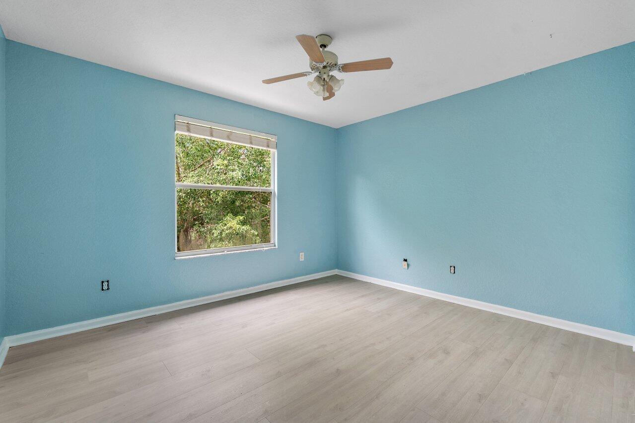 5453 Queenship Court