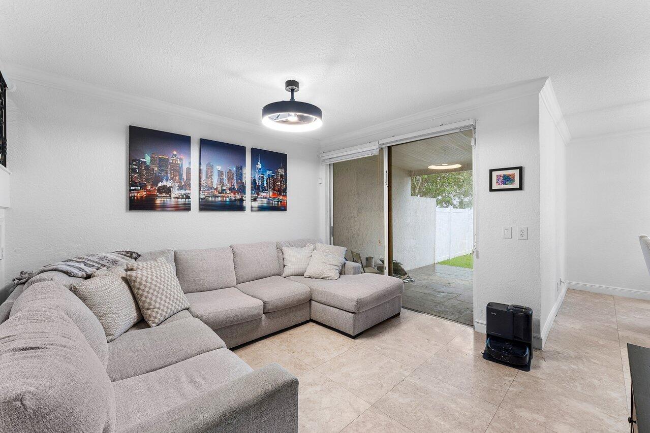 16856 SW 1ST Place