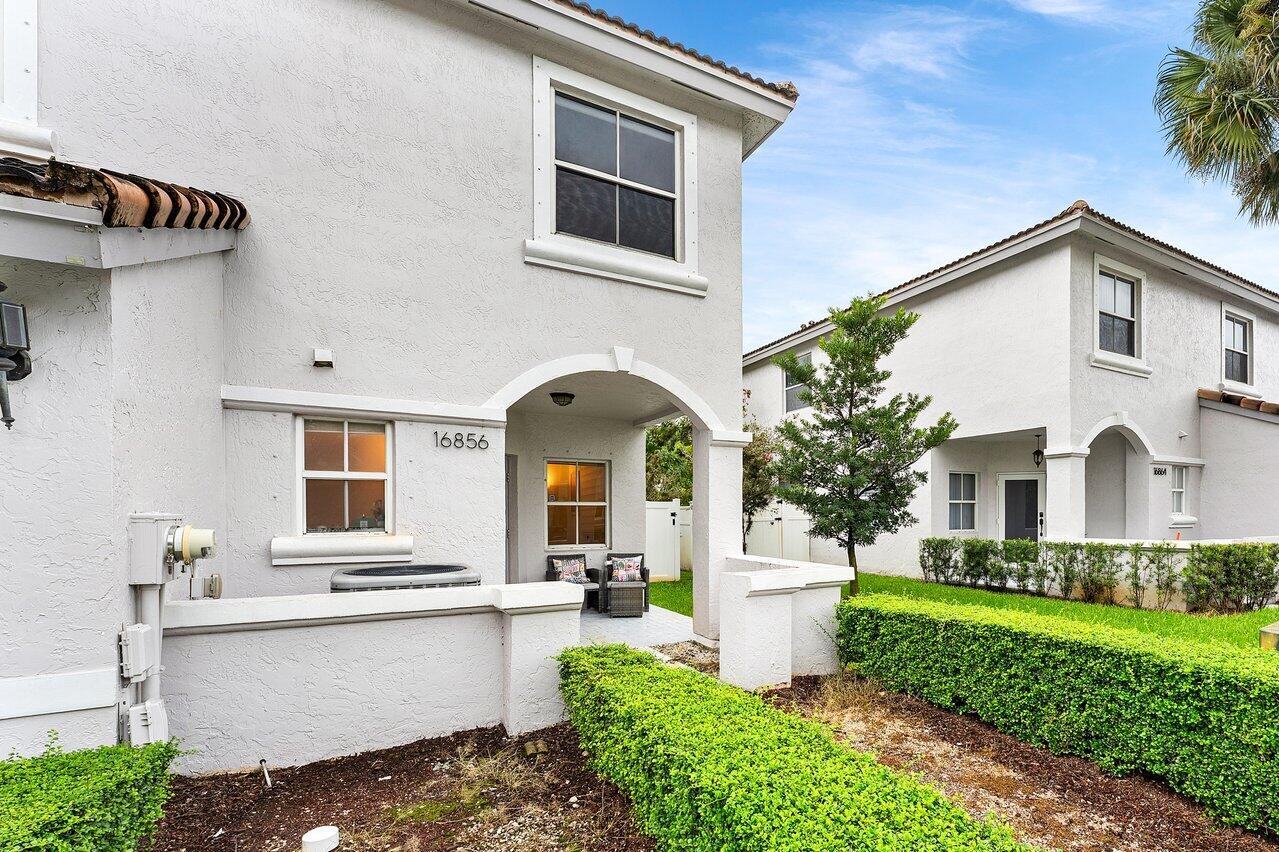16856 SW 1ST Place
