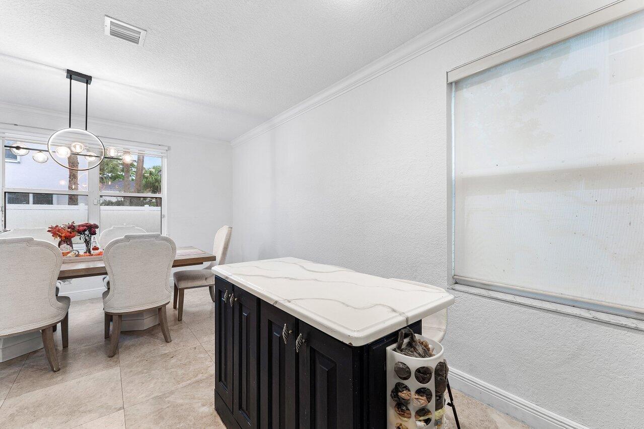 16856 SW 1ST Place