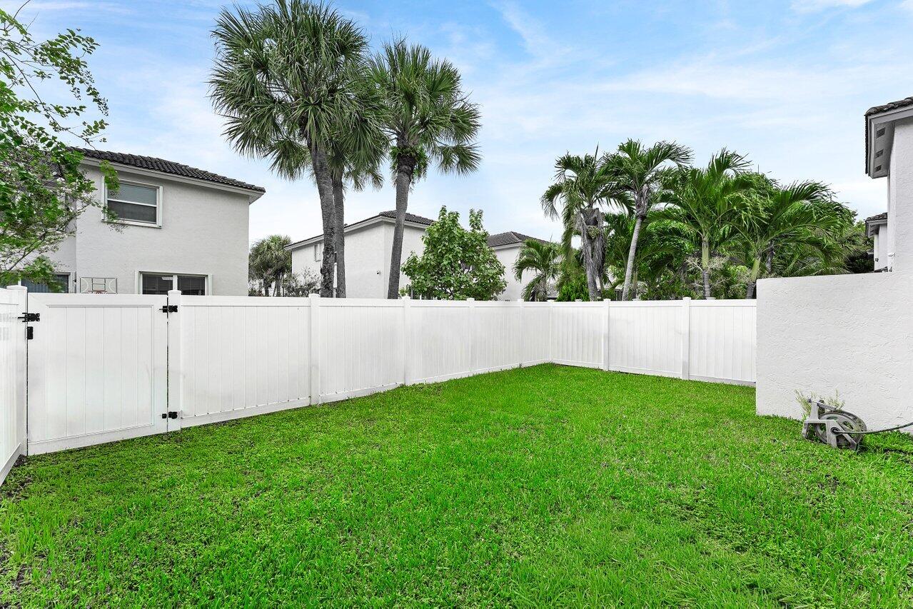 16856 SW 1ST Place