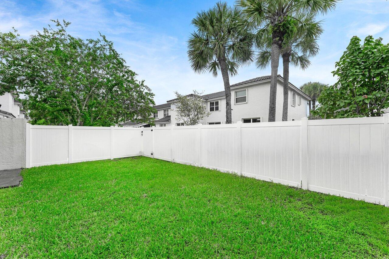 16856 SW 1ST Place